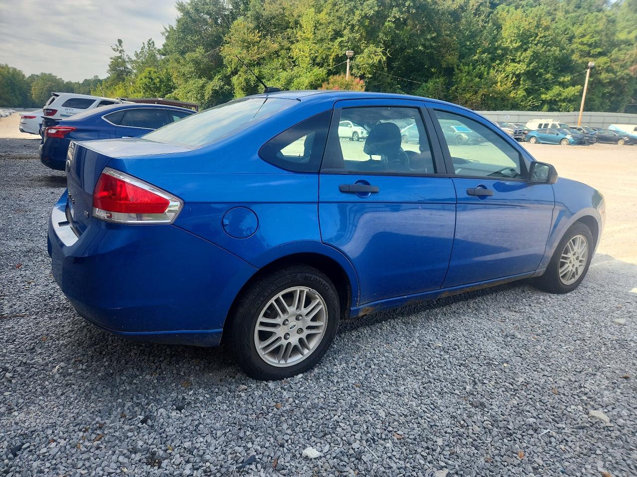 2010 Ford Focus Se Blue vin: 1FAHP3FN1AW201106