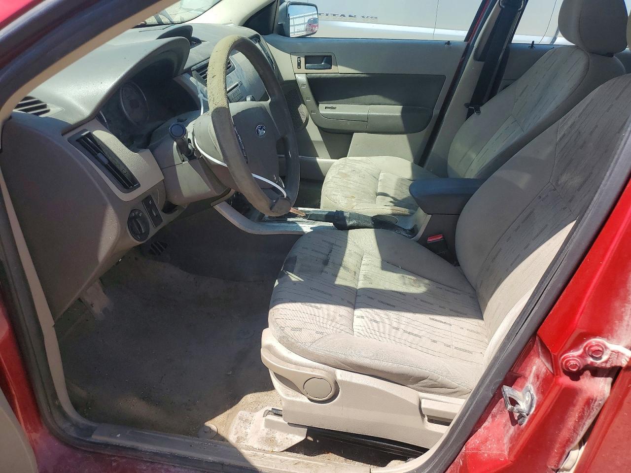 2010 Ford Focus Se Red vin: 1FAHP3FN1AW207245