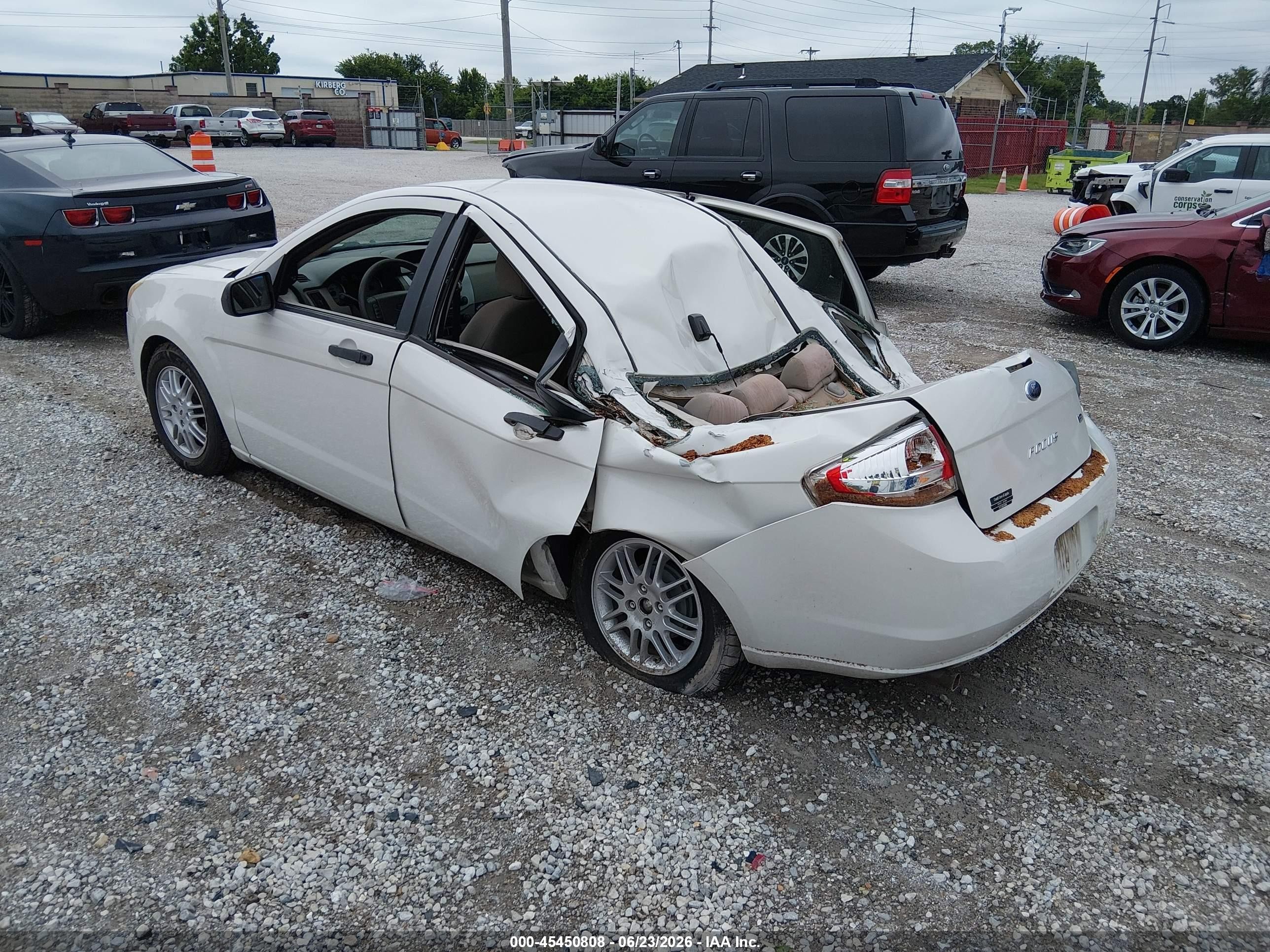 2010 Ford Focus Se White vin: 1FAHP3FN1AW211649
