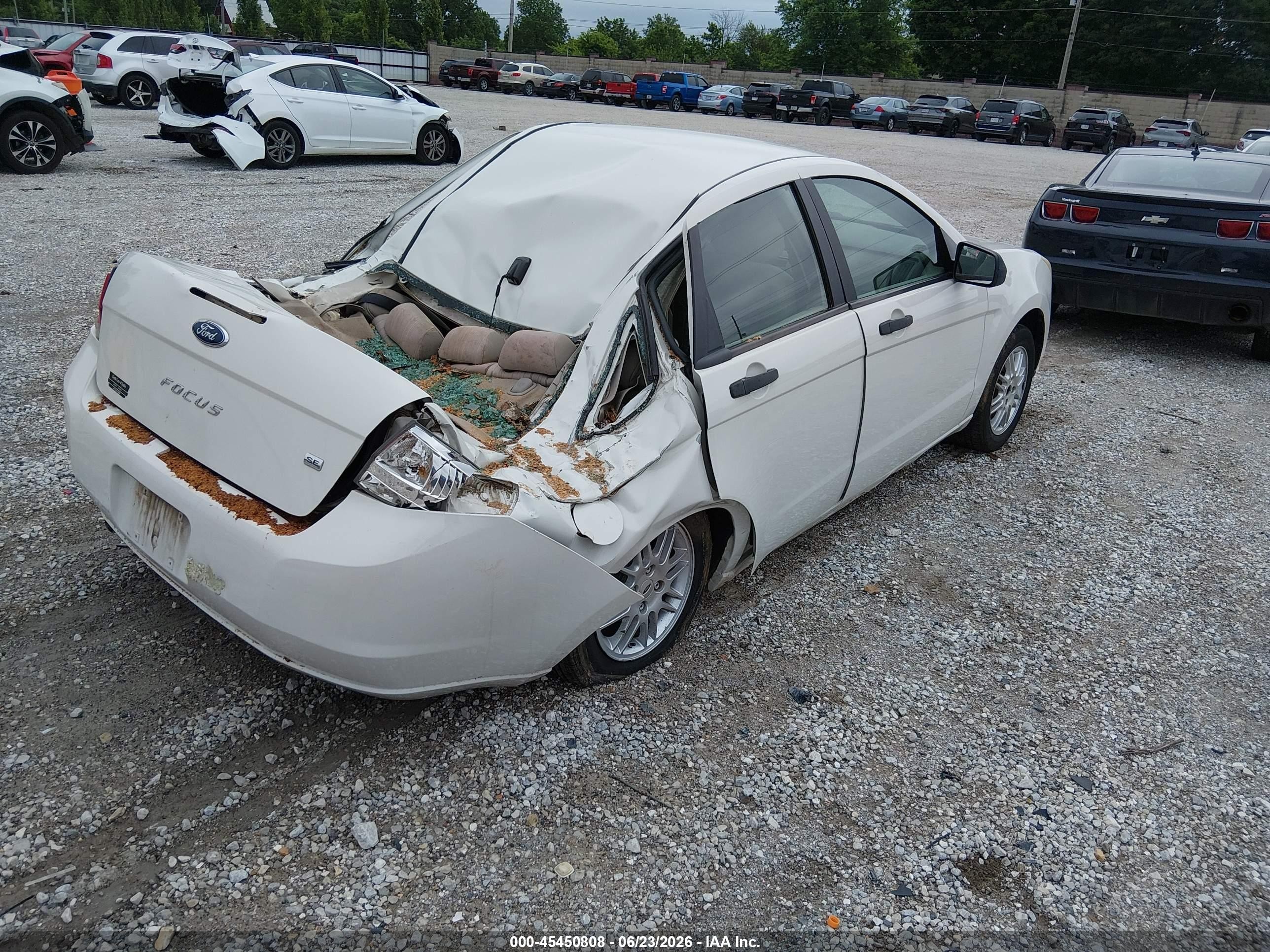 2010 Ford Focus Se White vin: 1FAHP3FN1AW211649