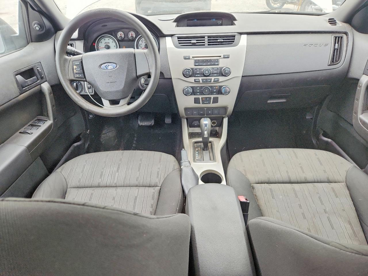 2010 Ford Focus Se White vin: 1FAHP3FN1AW214356
