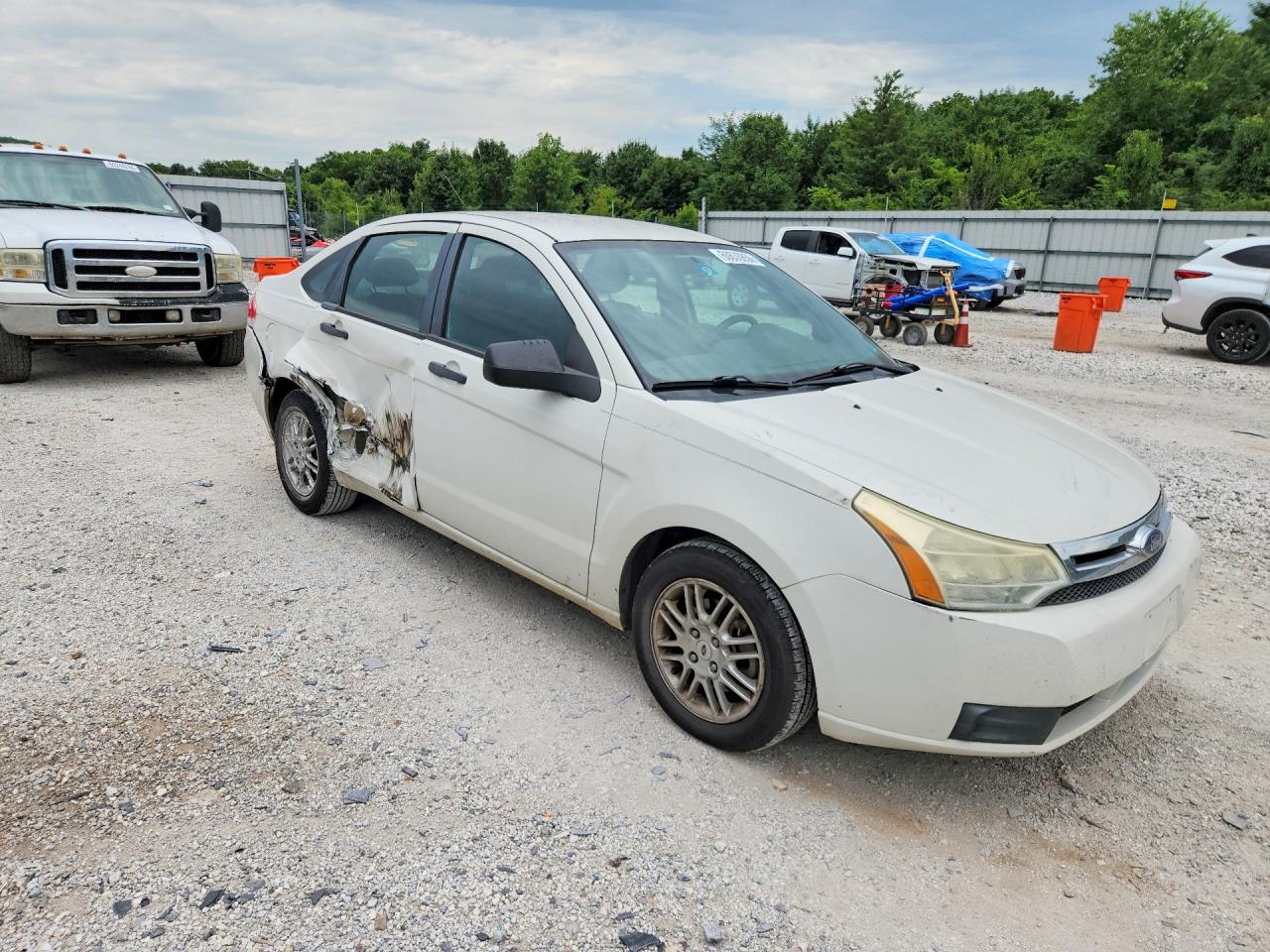 2010 Ford Focus Se White vin: 1FAHP3FN1AW214356