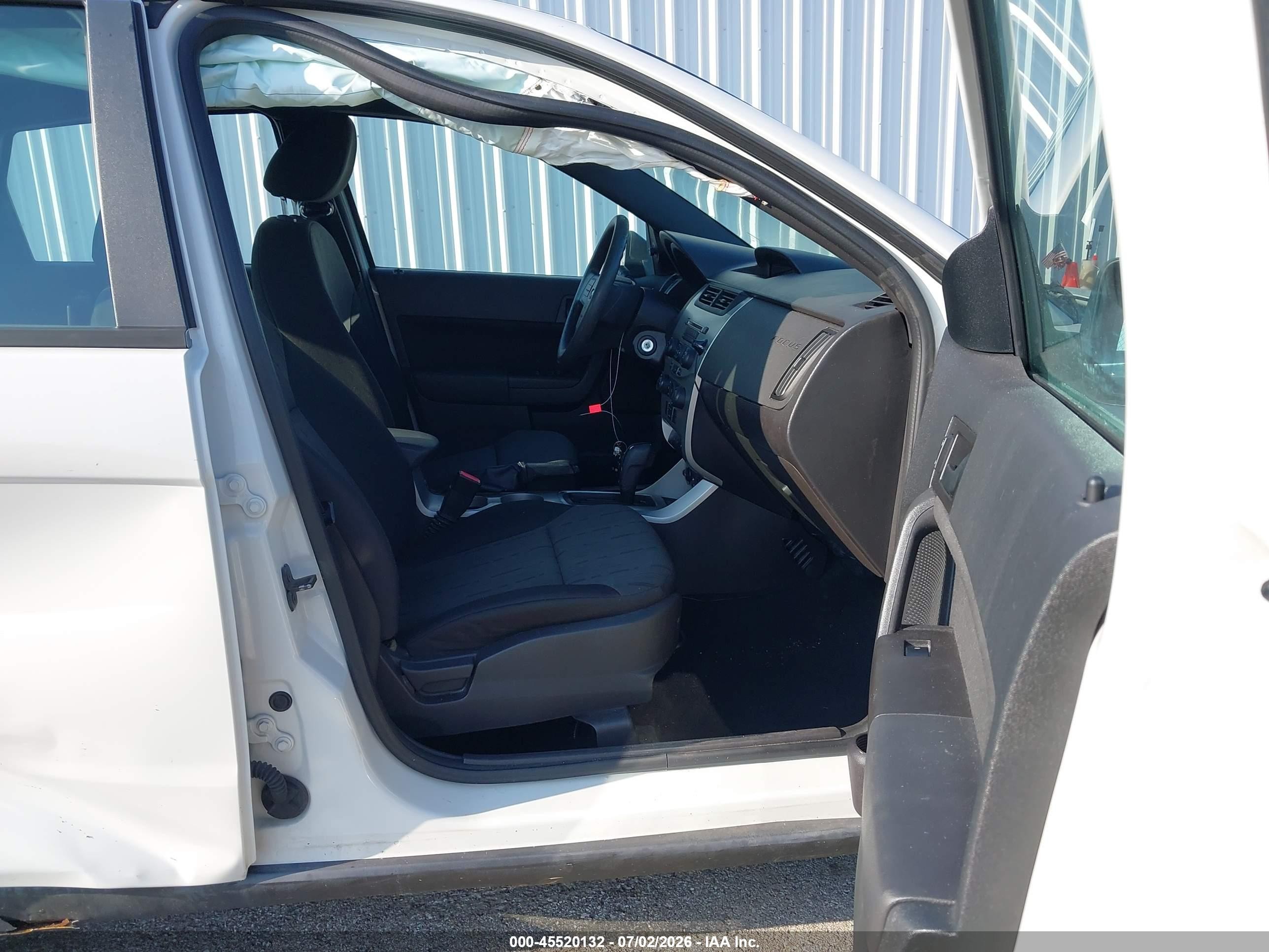 2010 Ford Focus Se White vin: 1FAHP3FN1AW224191