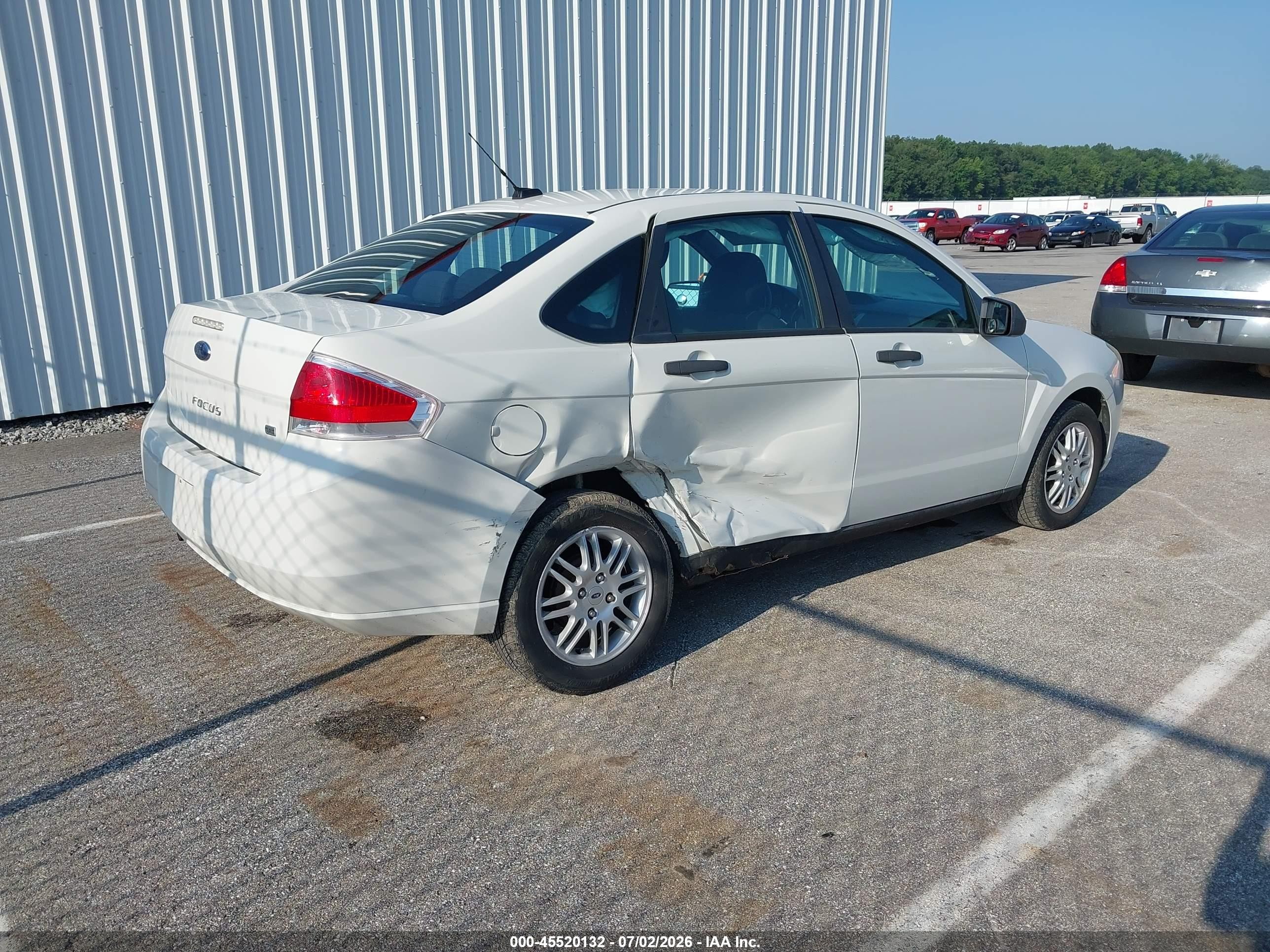 2010 Ford Focus Se White vin: 1FAHP3FN1AW224191