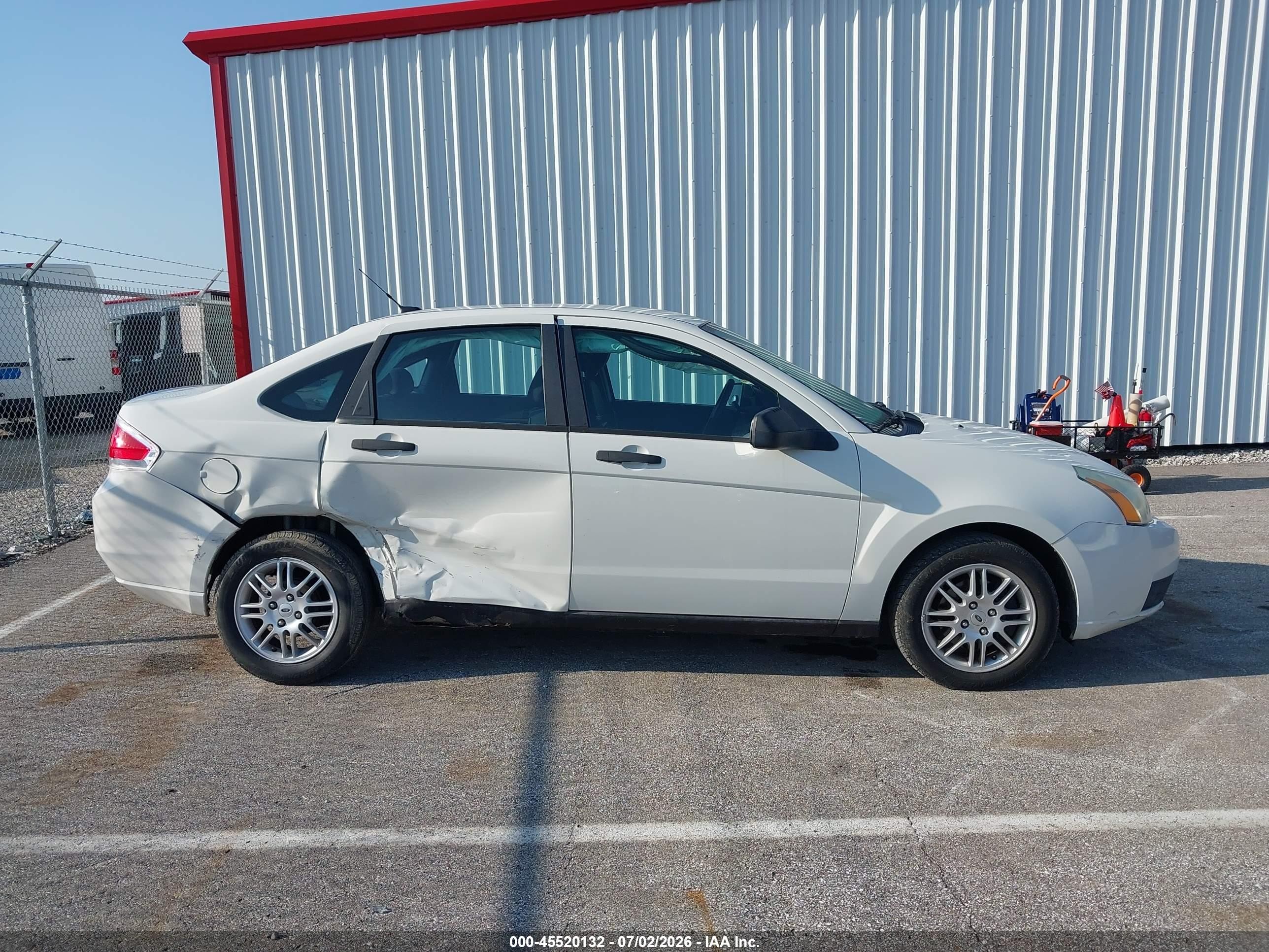 2010 Ford Focus Se White vin: 1FAHP3FN1AW224191