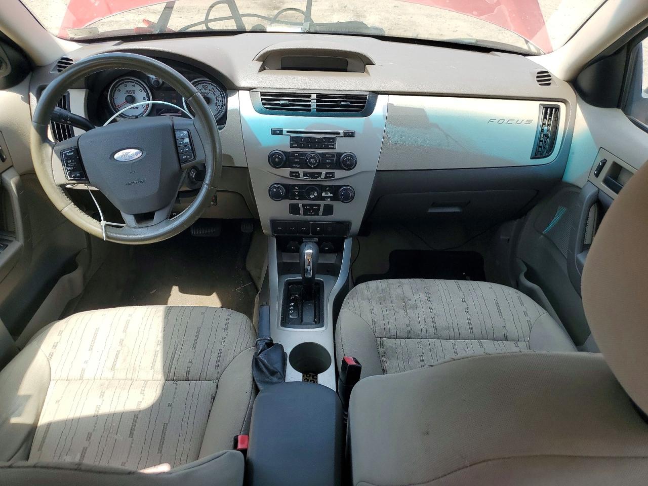 2010 Ford Focus Se Red vin: 1FAHP3FN1AW238544