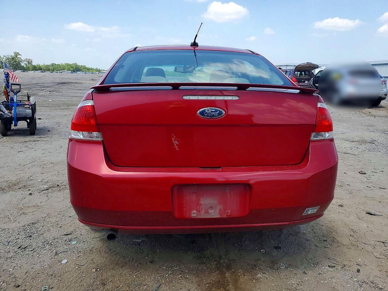 2010 Ford Focus Se Red vin: 1FAHP3FN1AW238544