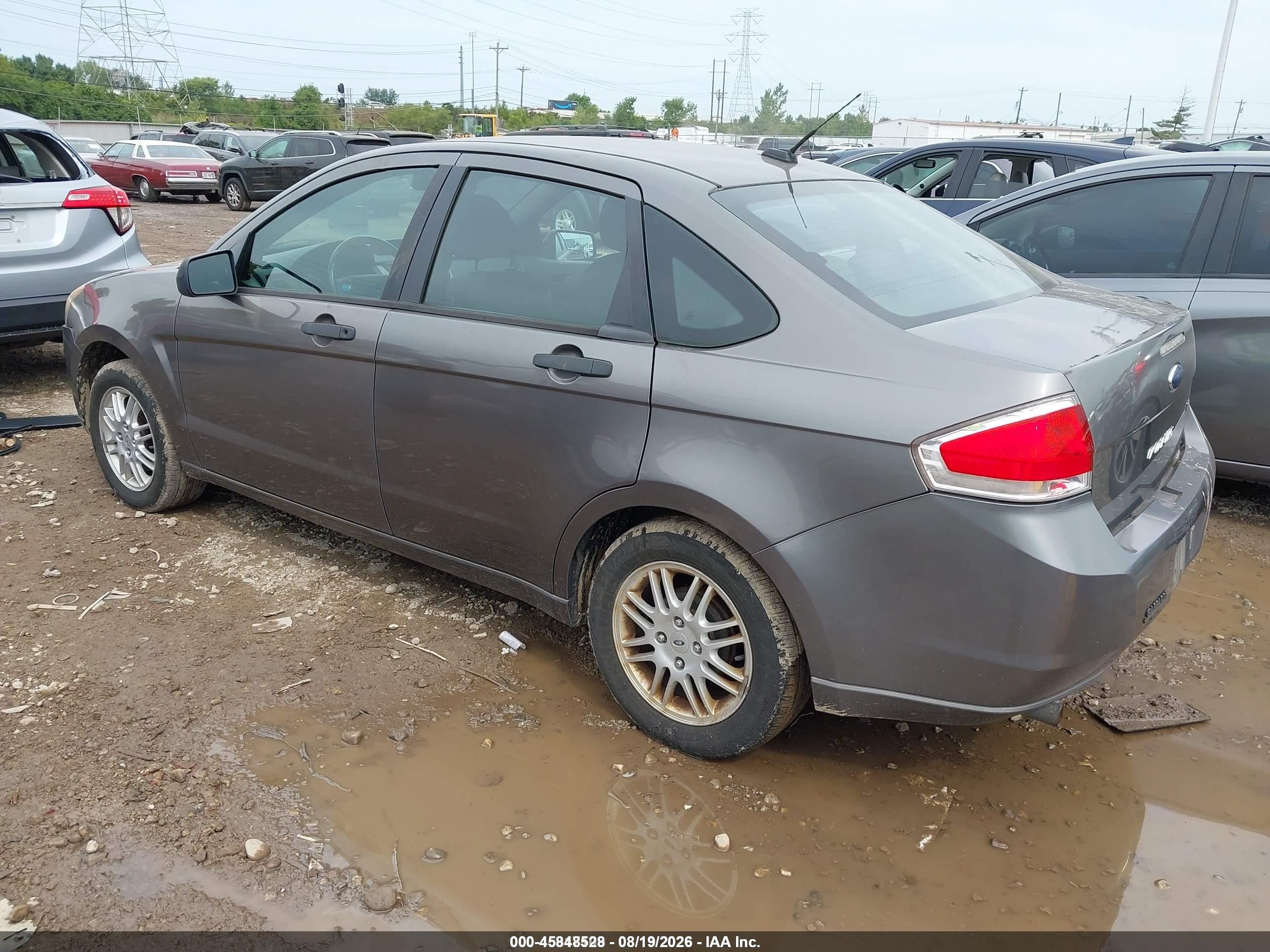 2010 Ford Focus Se Gray vin: 1FAHP3FN1AW278347