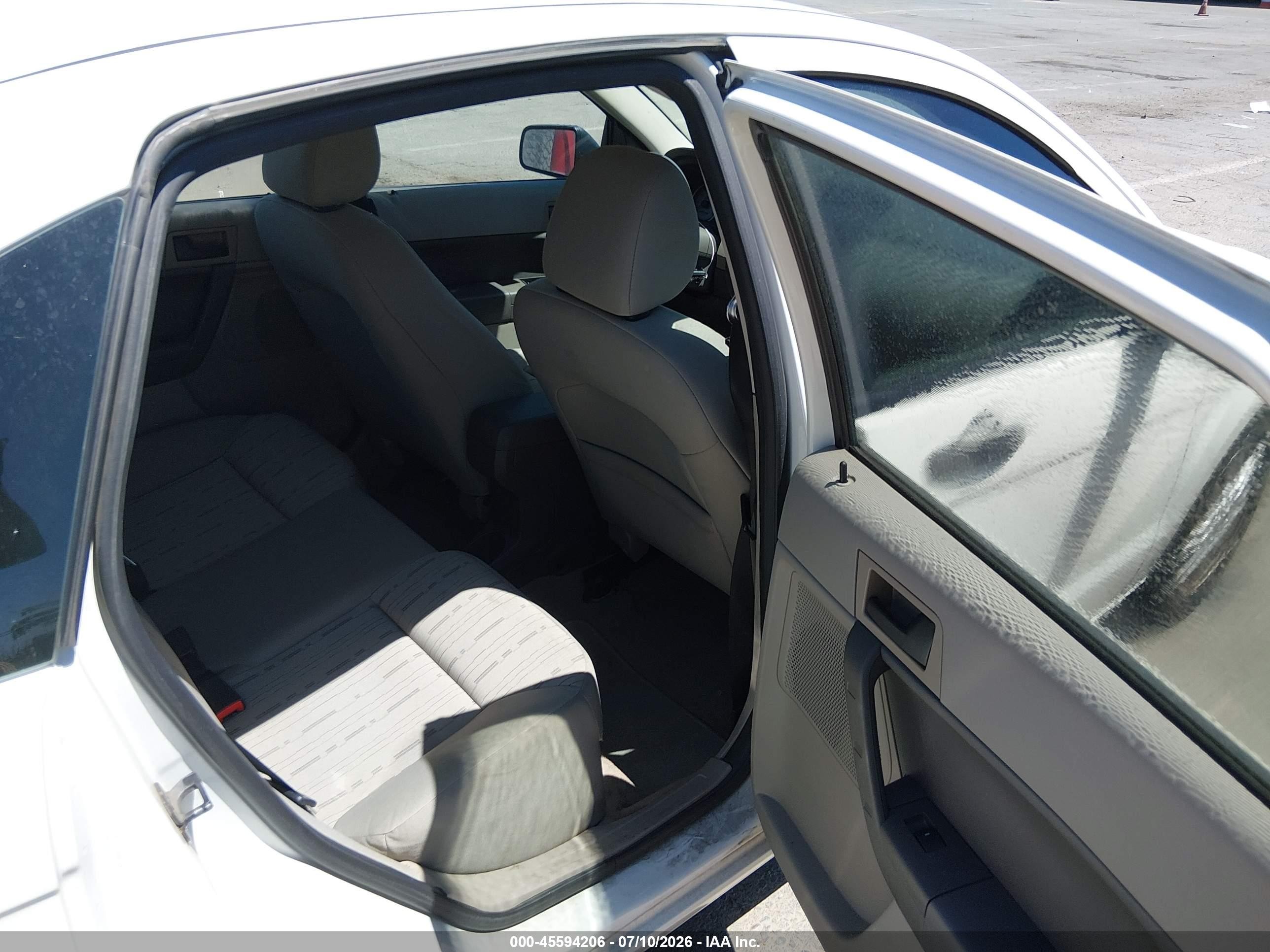 2010 Ford Focus Se White vin: 1FAHP3FN1AW280521