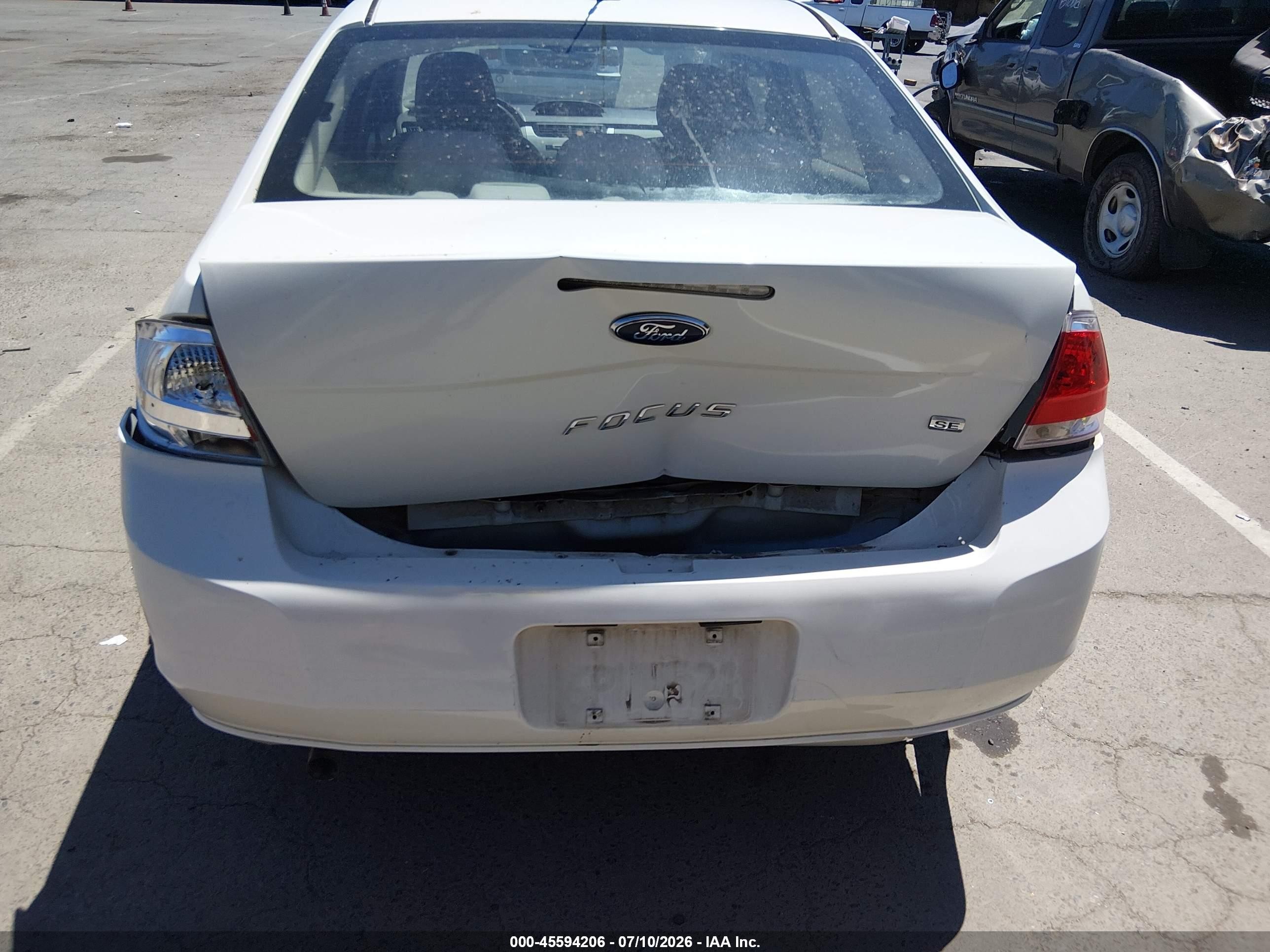 2010 Ford Focus Se White vin: 1FAHP3FN1AW280521