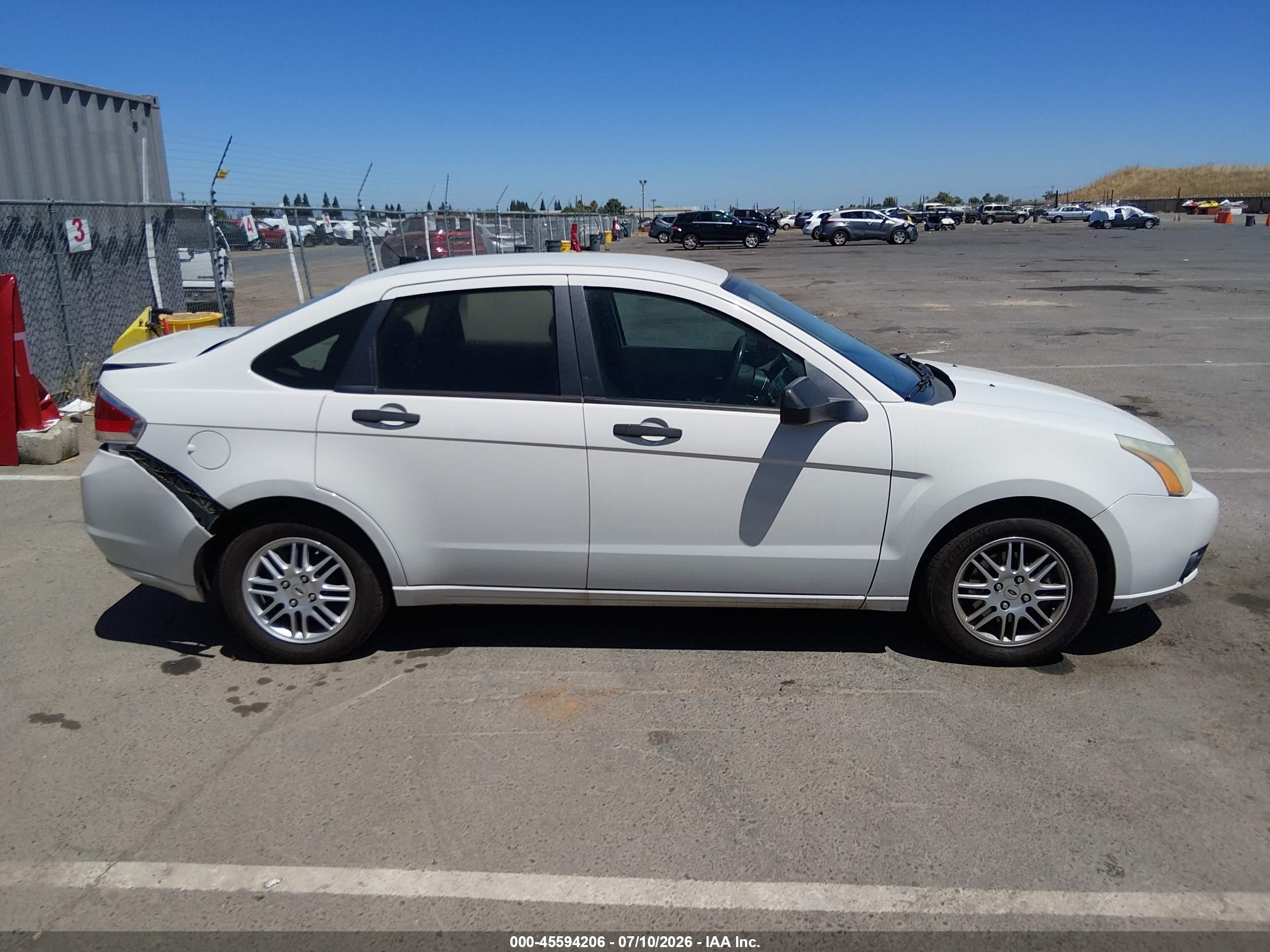 2010 Ford Focus Se White vin: 1FAHP3FN1AW280521