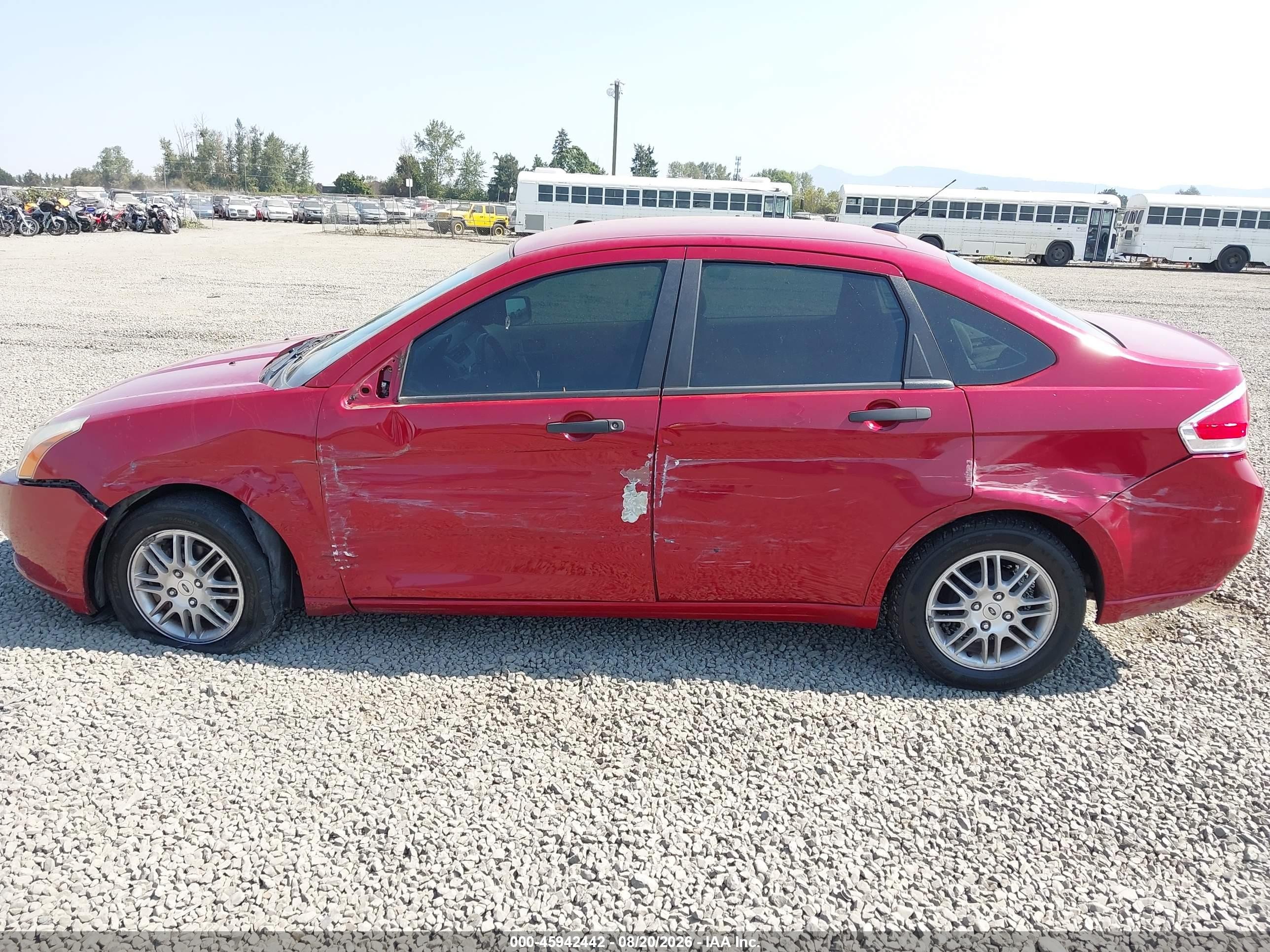 2011 Ford Focus Se Red vin: 1FAHP3FN1BW107325