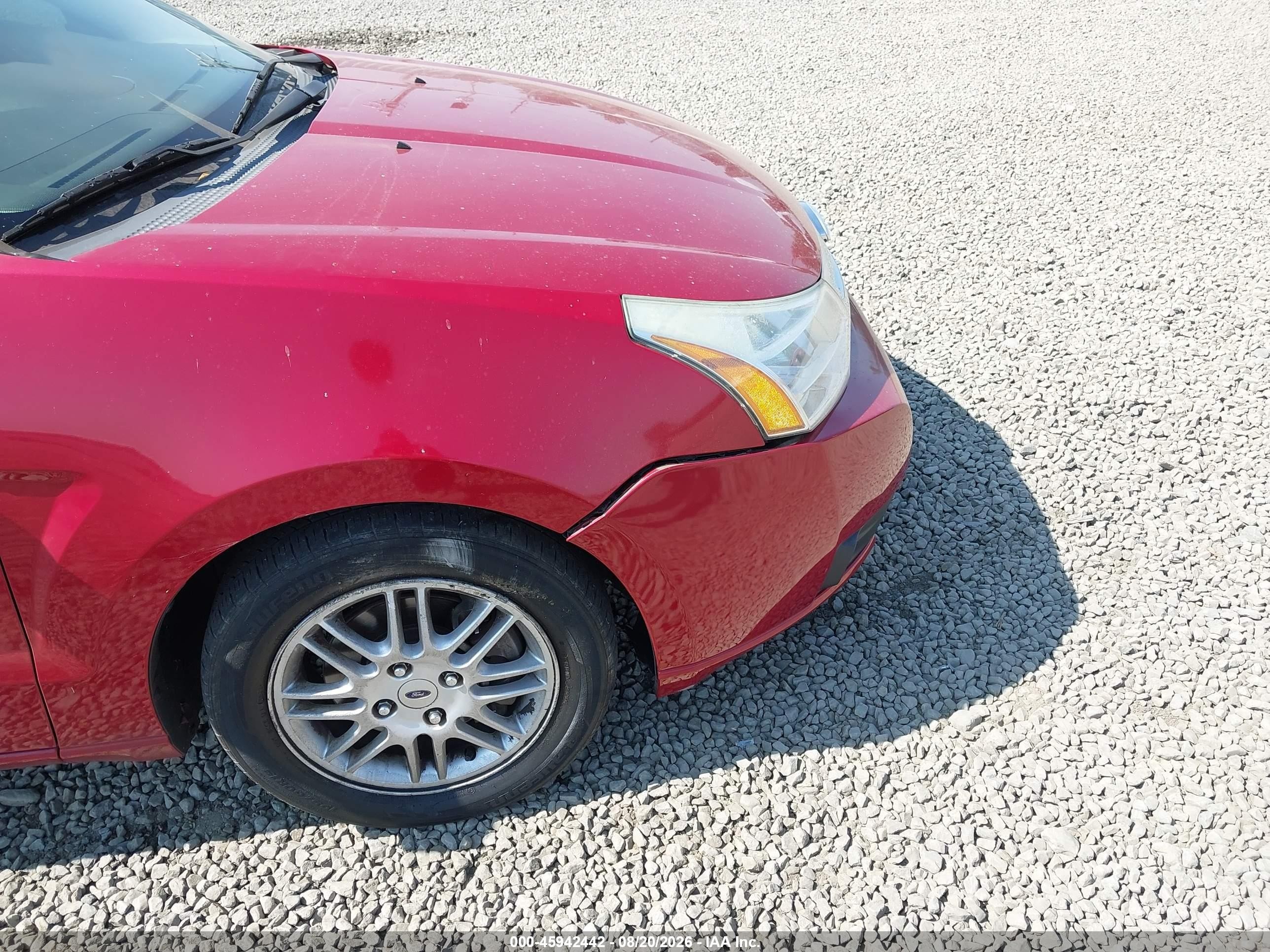 2011 Ford Focus Se Red vin: 1FAHP3FN1BW107325