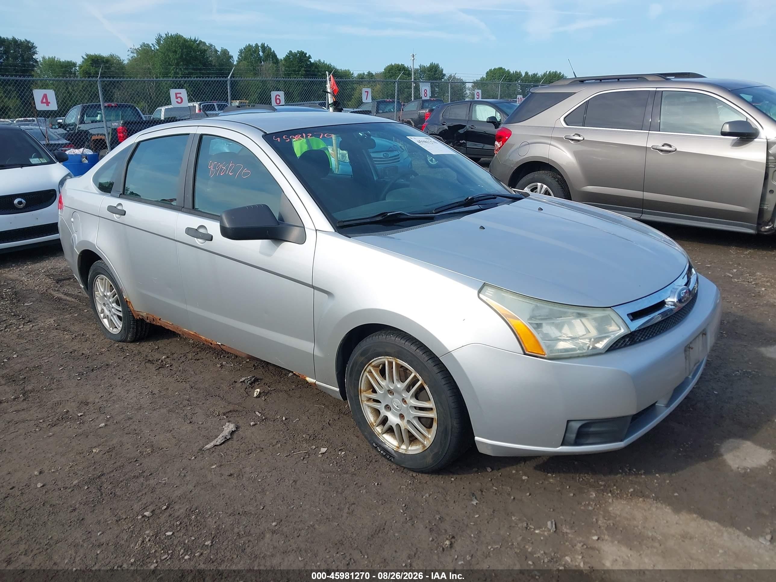 2011 Ford Focus Se Silver vin: 1FAHP3FN1BW121435