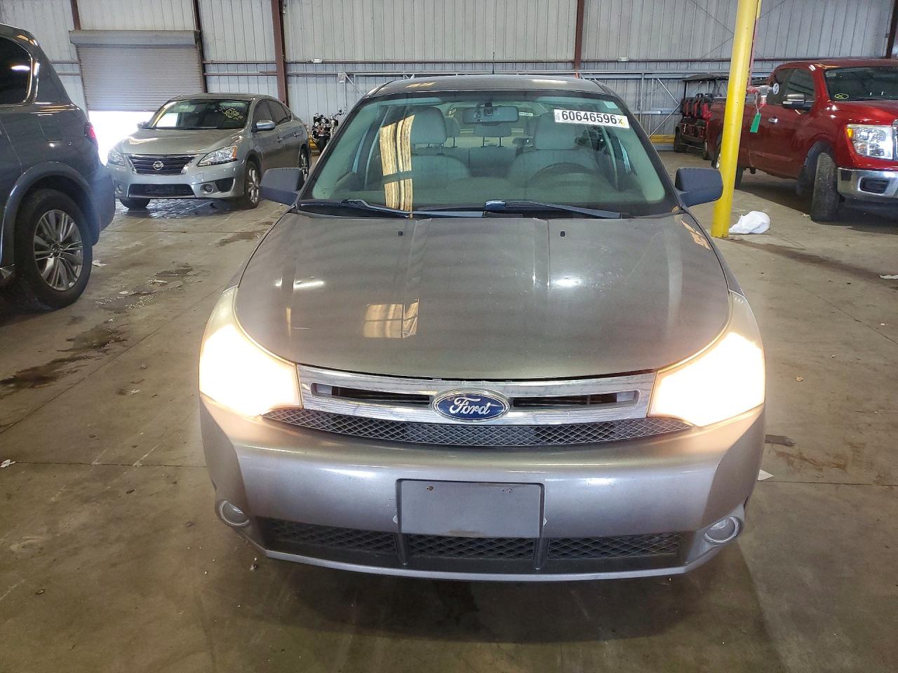 2011 Ford Focus Se Серый vin: 1FAHP3FN1BW150305