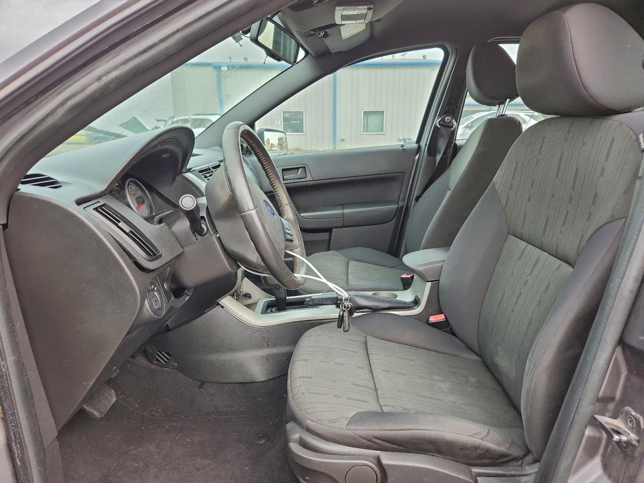 2011 Ford Focus Se Gray vin: 1FAHP3FN1BW165774