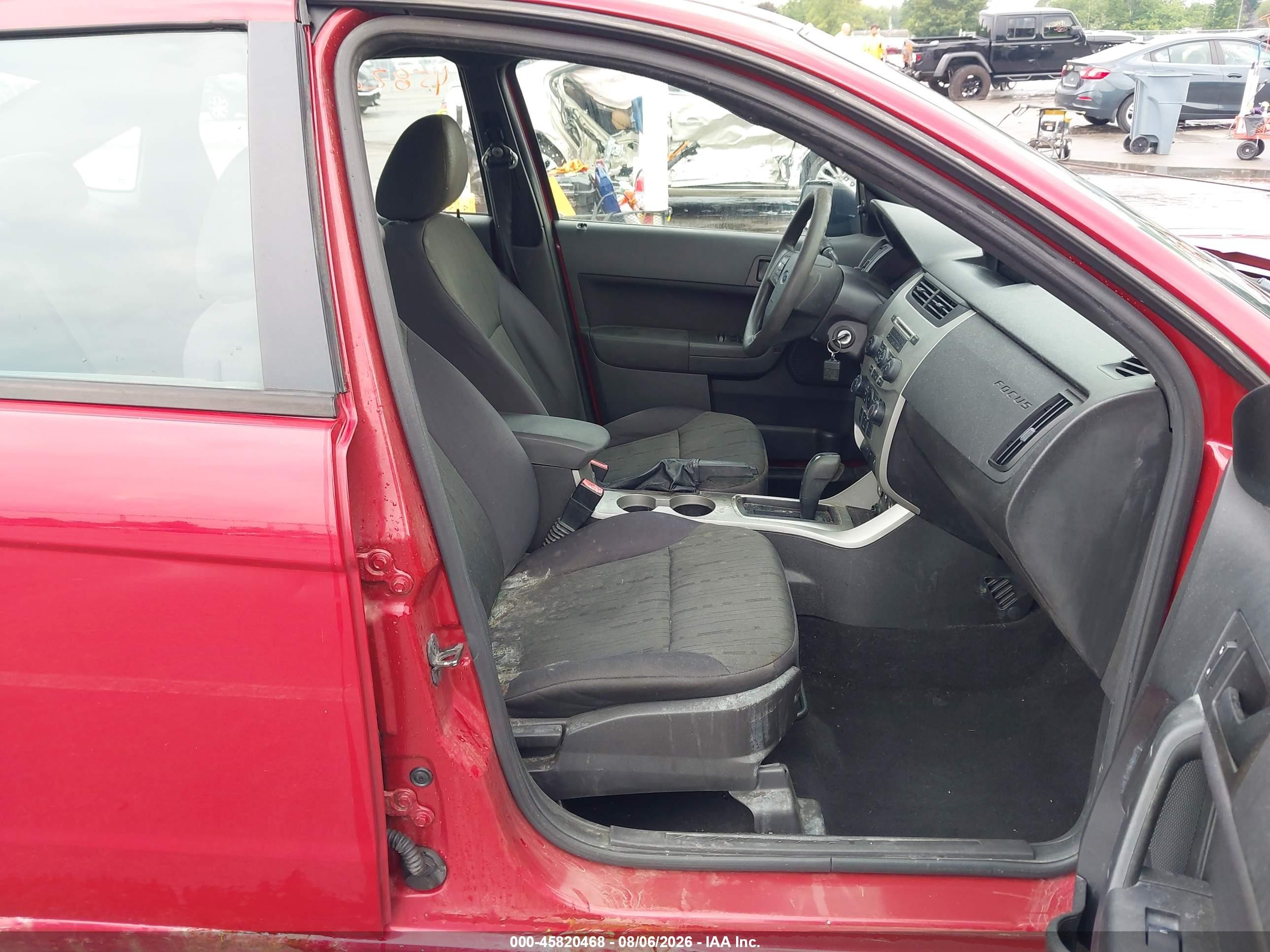 2011 Ford Focus Se Red vin: 1FAHP3FN1BW189542