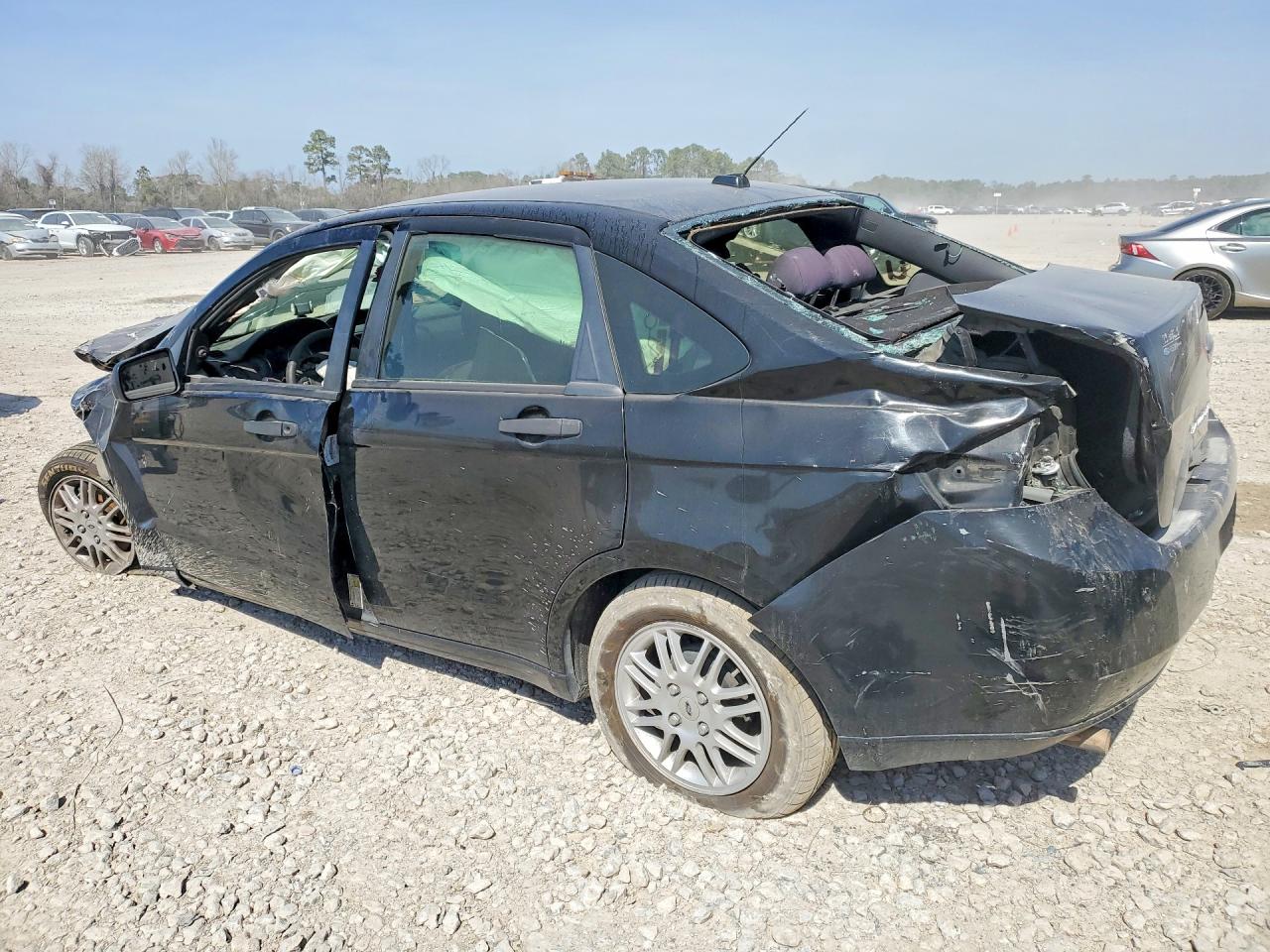 2011 Ford Focus Se Черный vin: 1FAHP3FN1BW203889