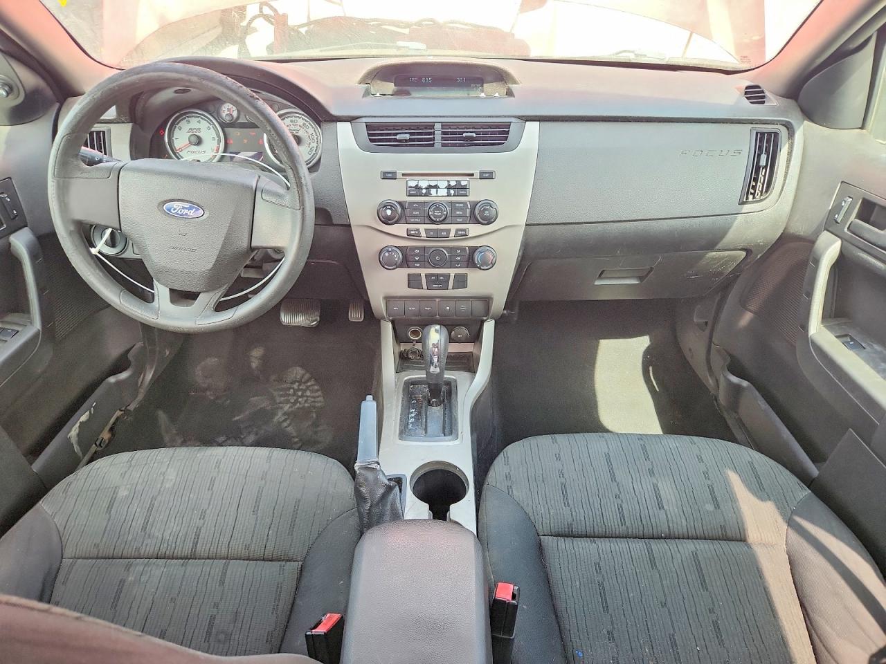 2010 Ford Focus Se Red vin: 1FAHP3FN2AW114153
