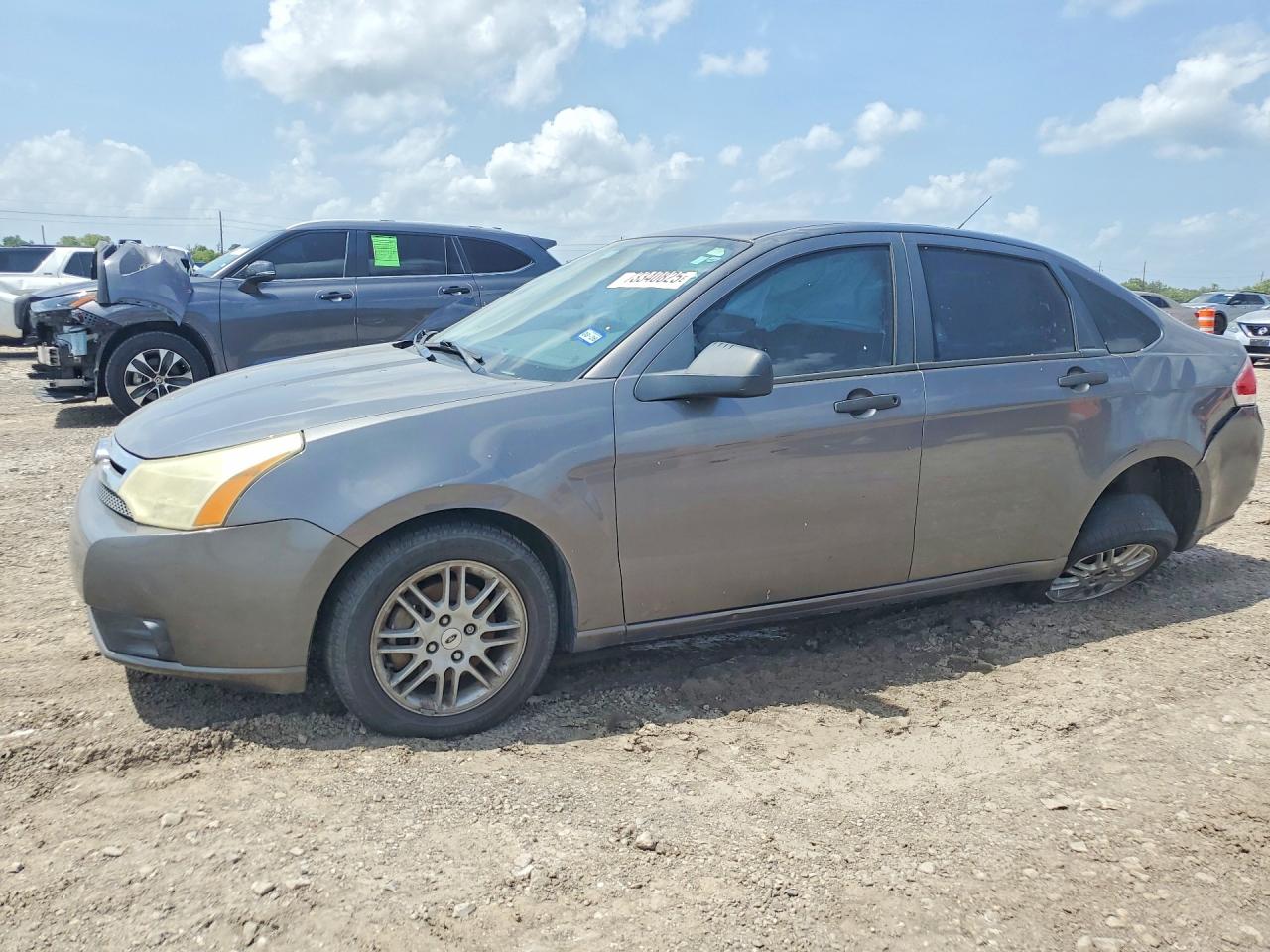 2010 Ford Focus Se Серый vin: 1FAHP3FN2AW132734