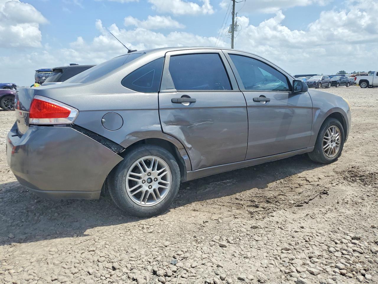 2010 Ford Focus Se Gray vin: 1FAHP3FN2AW132734