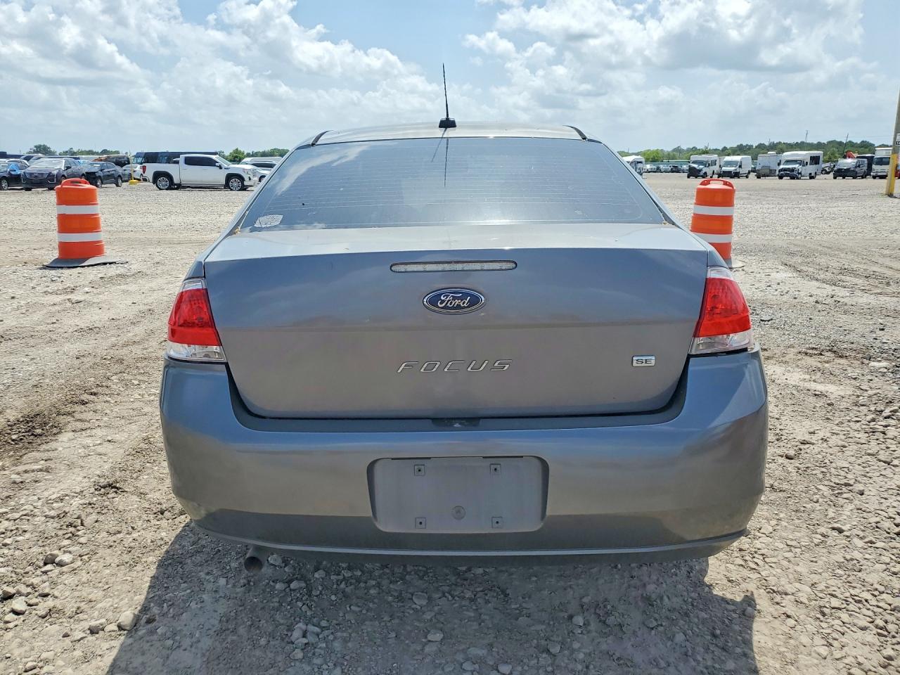 2010 Ford Focus Se Gray vin: 1FAHP3FN2AW132734