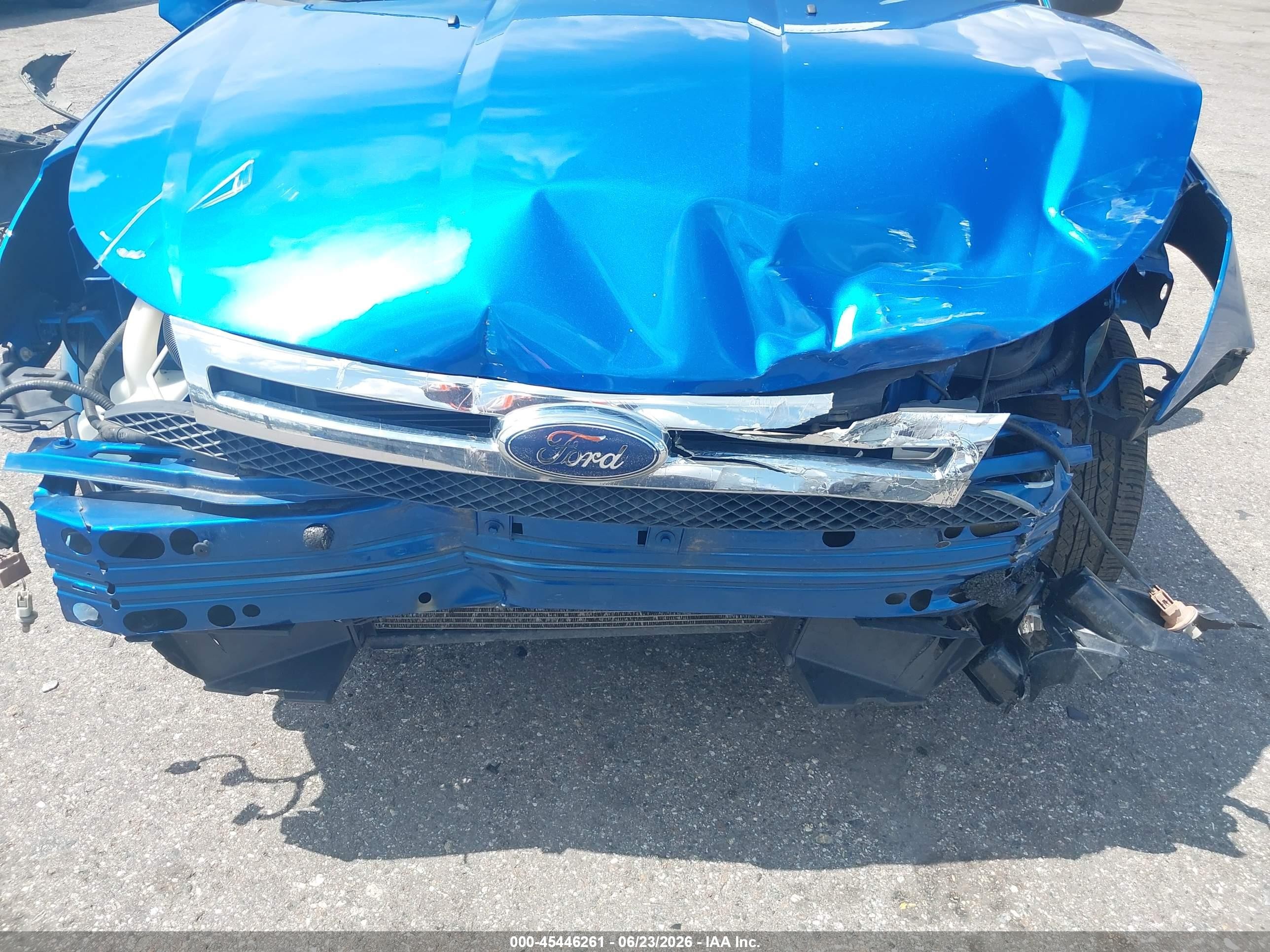 2010 Ford Focus Se Blue vin: 1FAHP3FN2AW136590