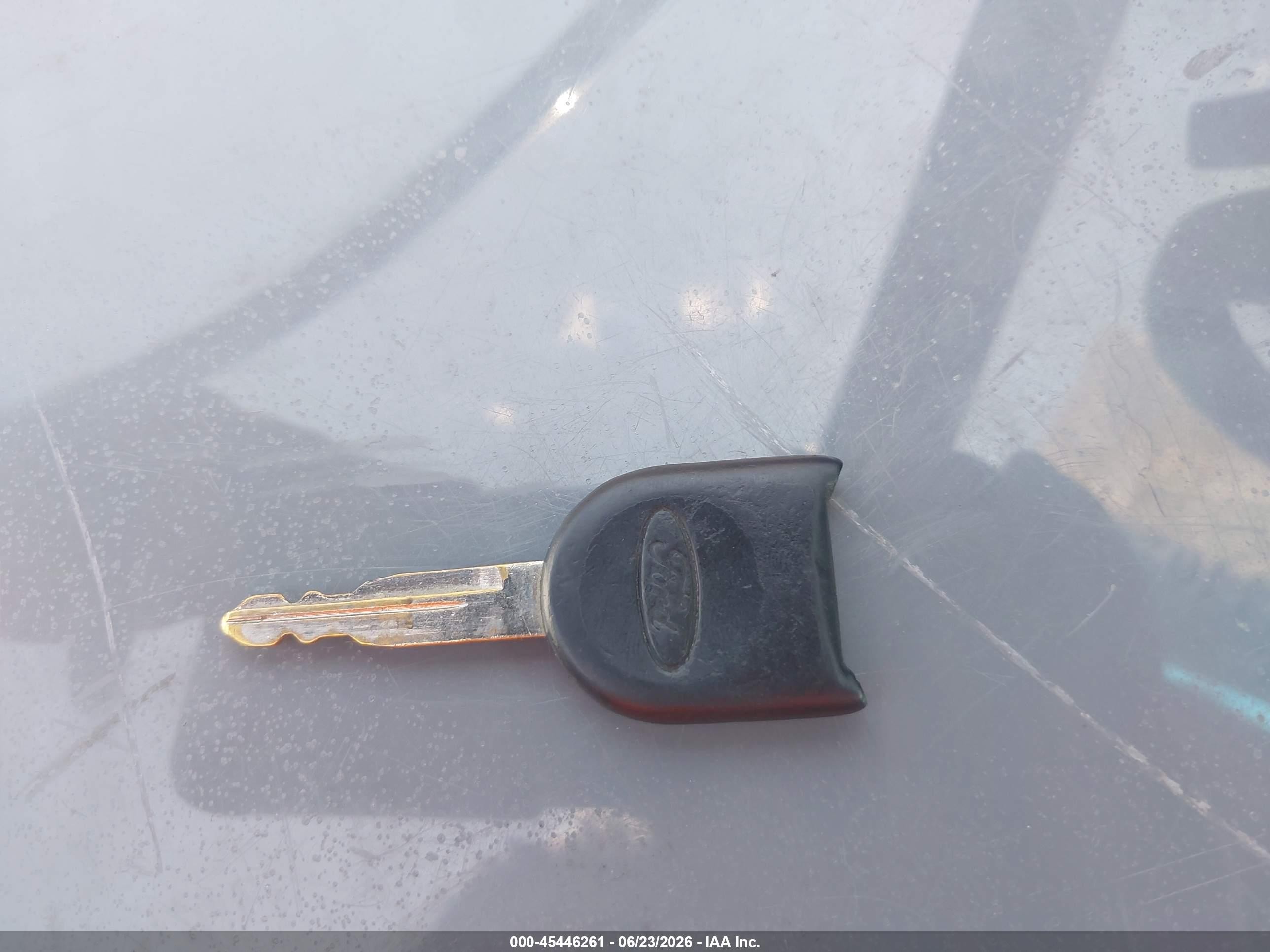 2010 Ford Focus Se Blue vin: 1FAHP3FN2AW136590