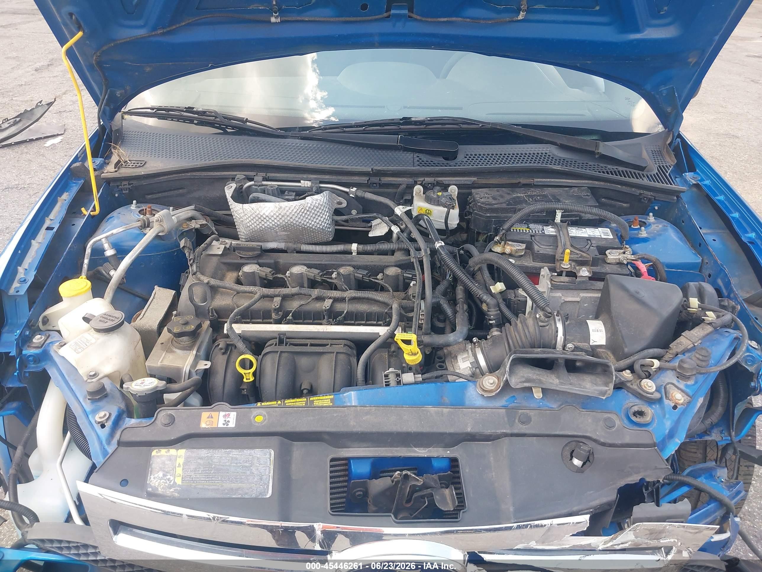 2010 Ford Focus Se Blue vin: 1FAHP3FN2AW136590
