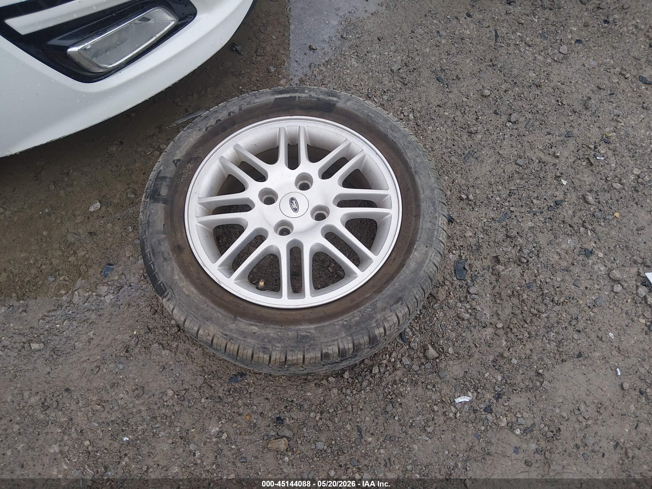 2010 Ford Focus Se Зеленый vin: 1FAHP3FN2AW187068
