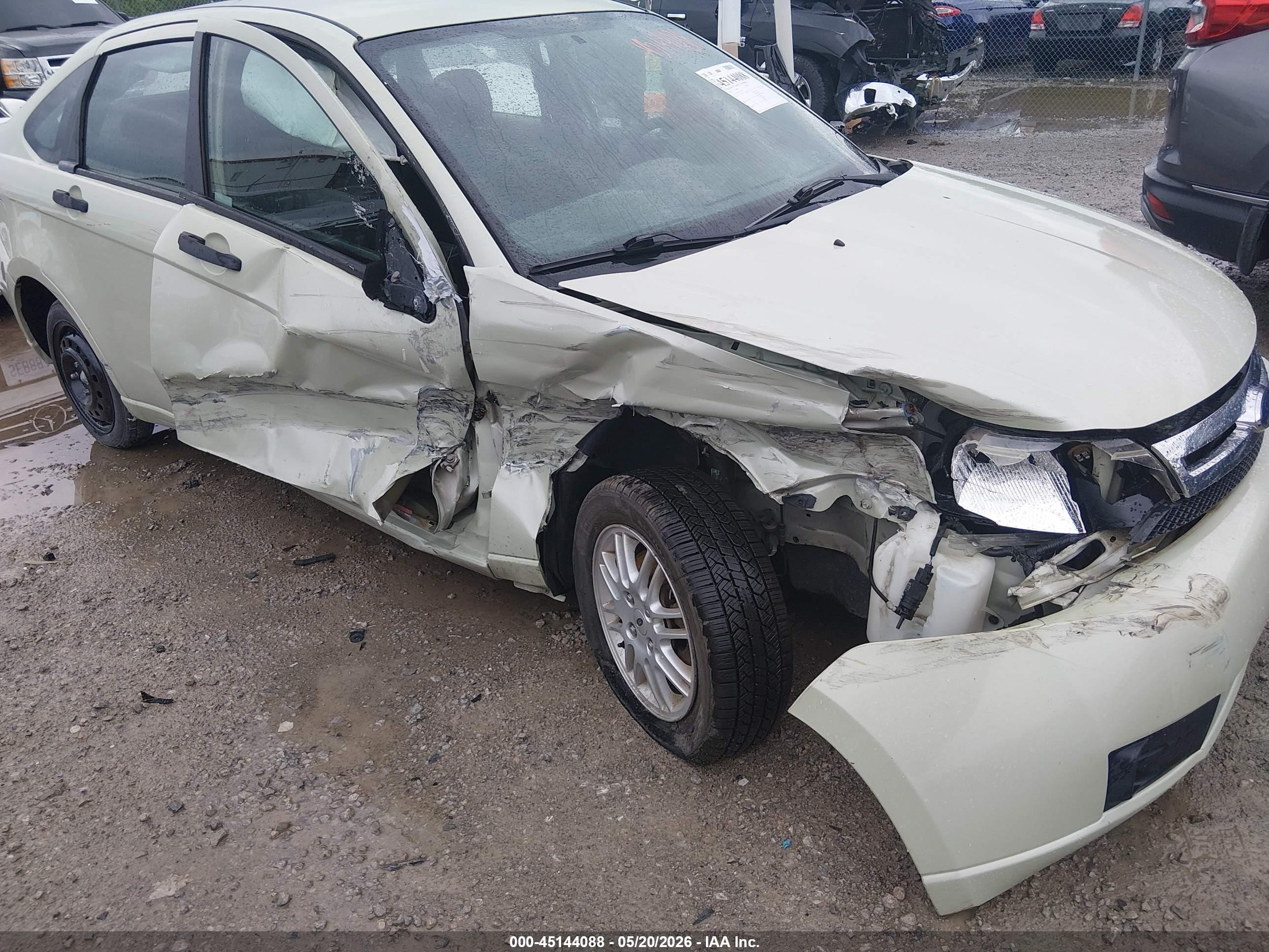2010 Ford Focus Se Зеленый vin: 1FAHP3FN2AW187068