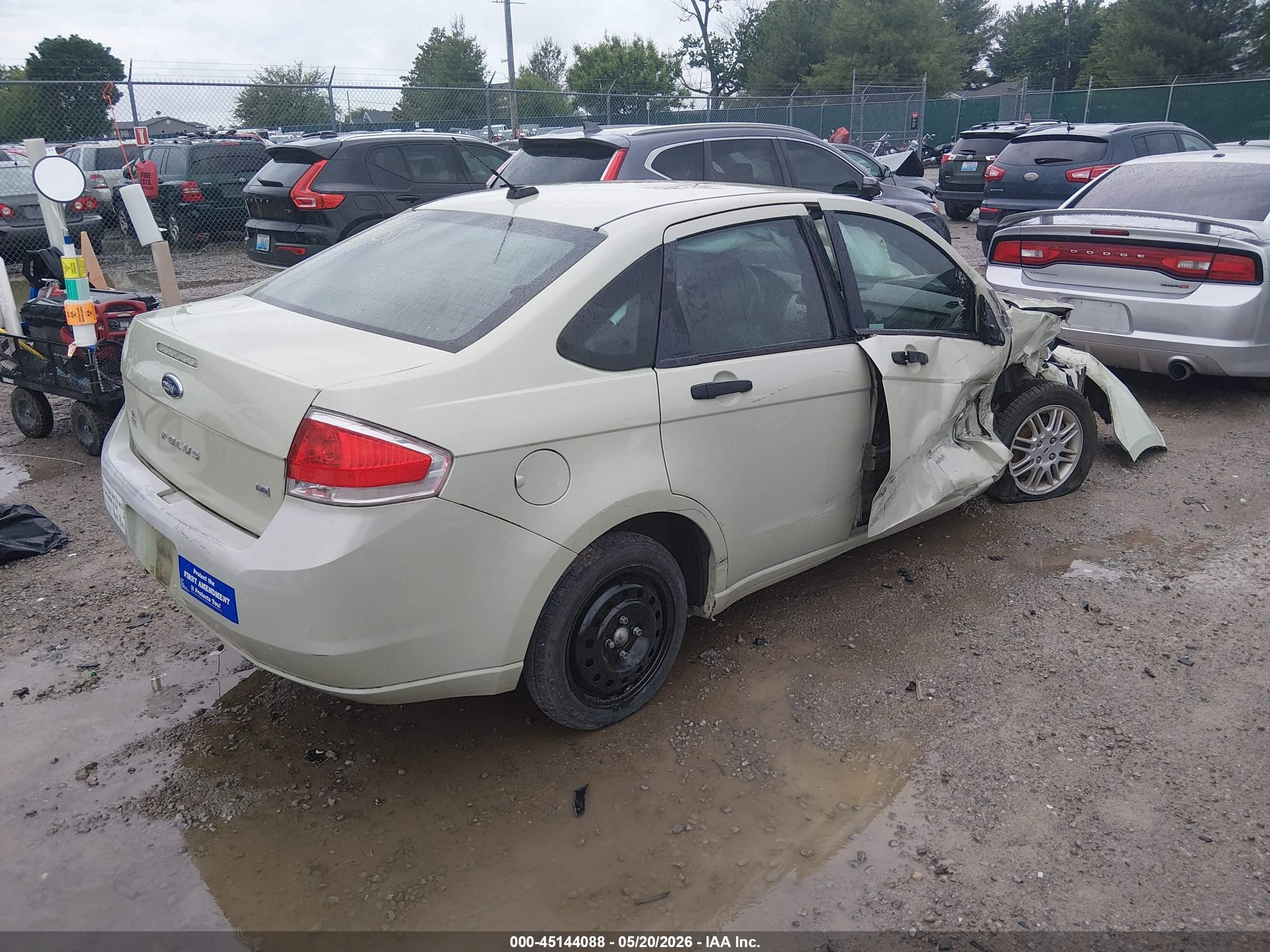 2010 Ford Focus Se Зеленый vin: 1FAHP3FN2AW187068