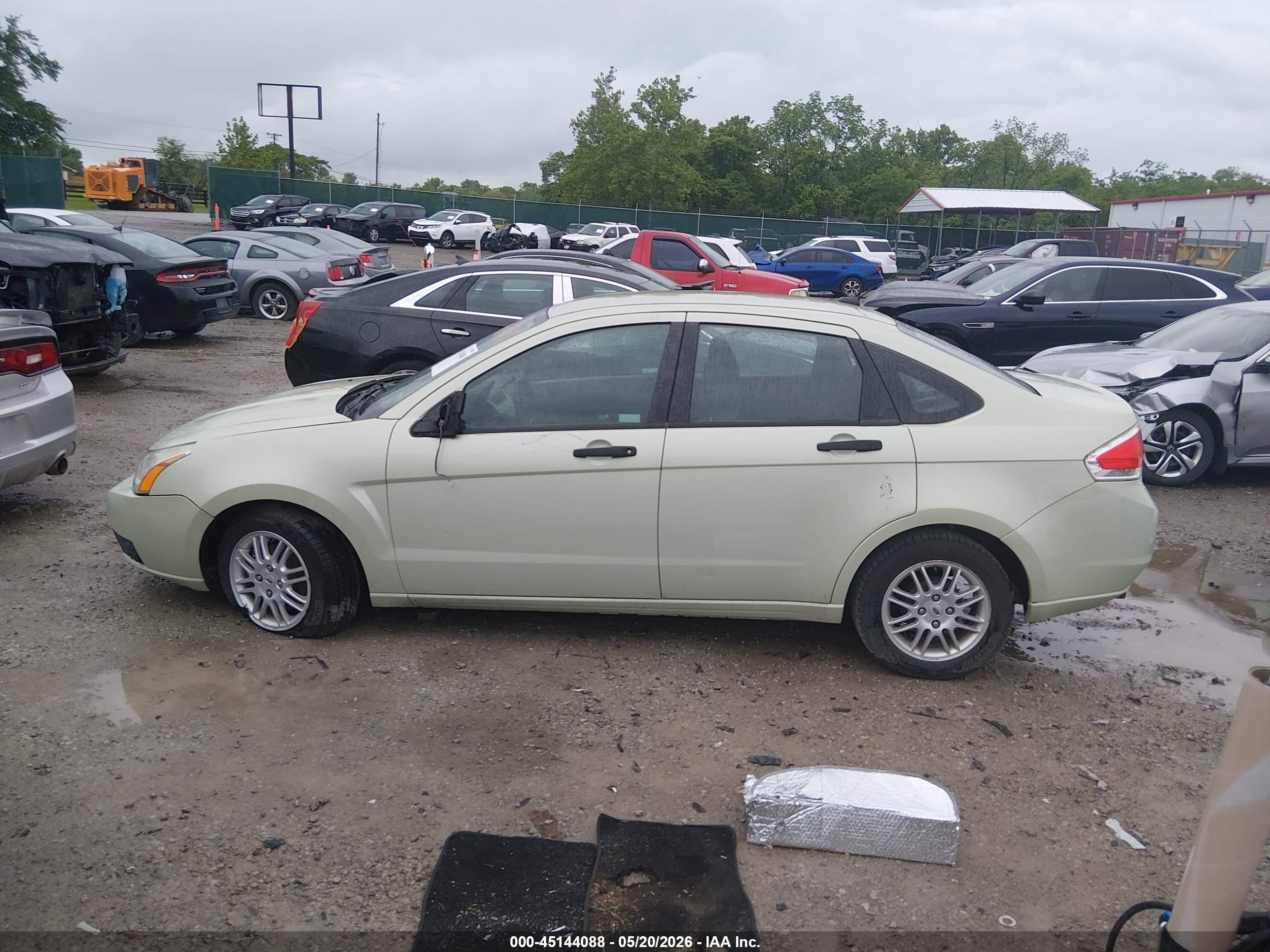 2010 Ford Focus Se Зеленый vin: 1FAHP3FN2AW187068