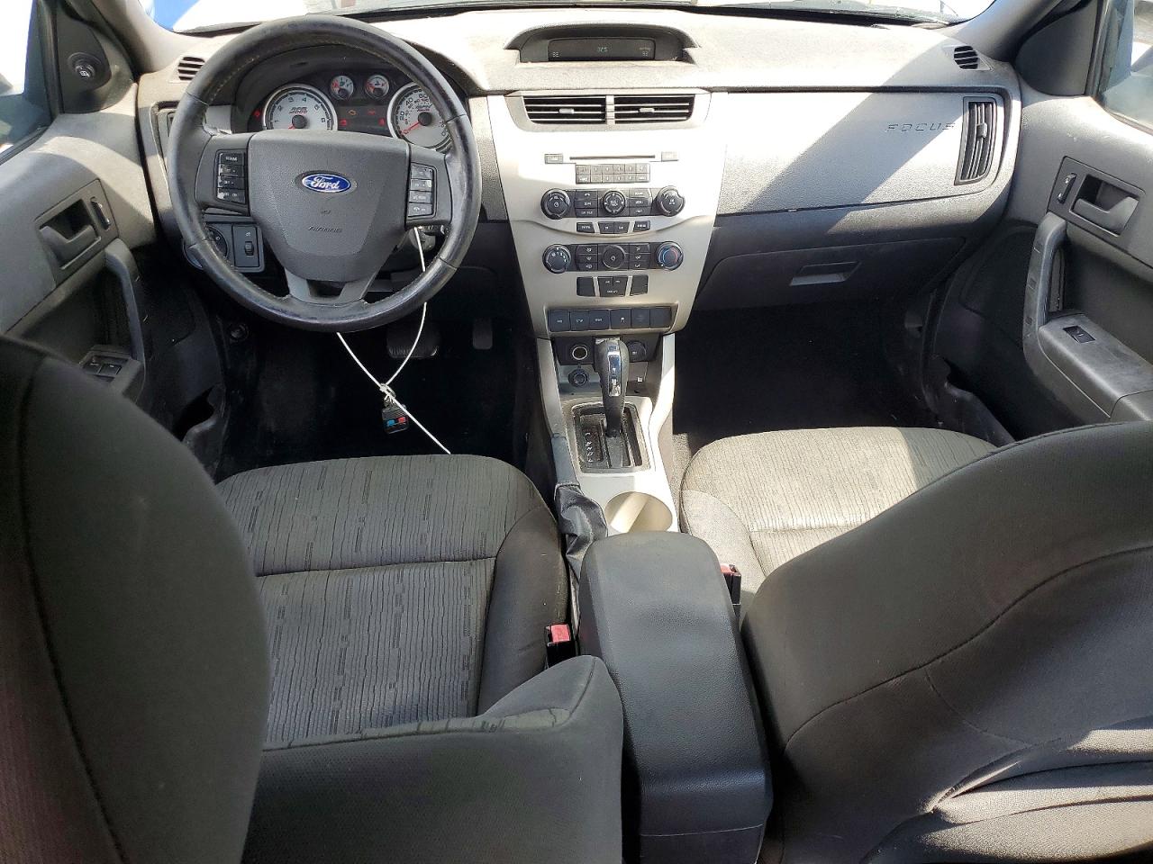 2010 Ford Focus Se Blue vin: 1FAHP3FN2AW205326