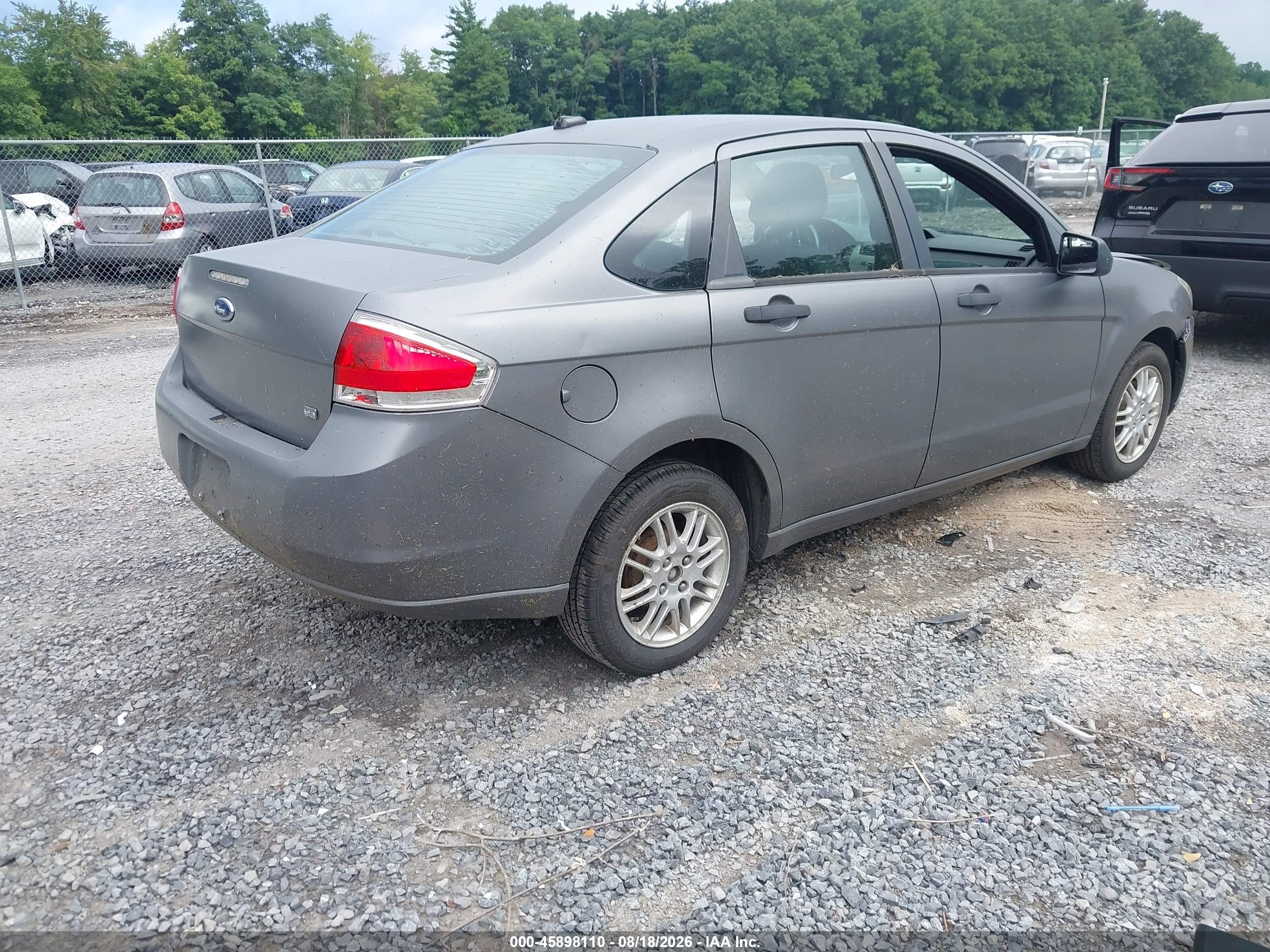 2010 Ford Focus Se Серый vin: 1FAHP3FN2AW210106