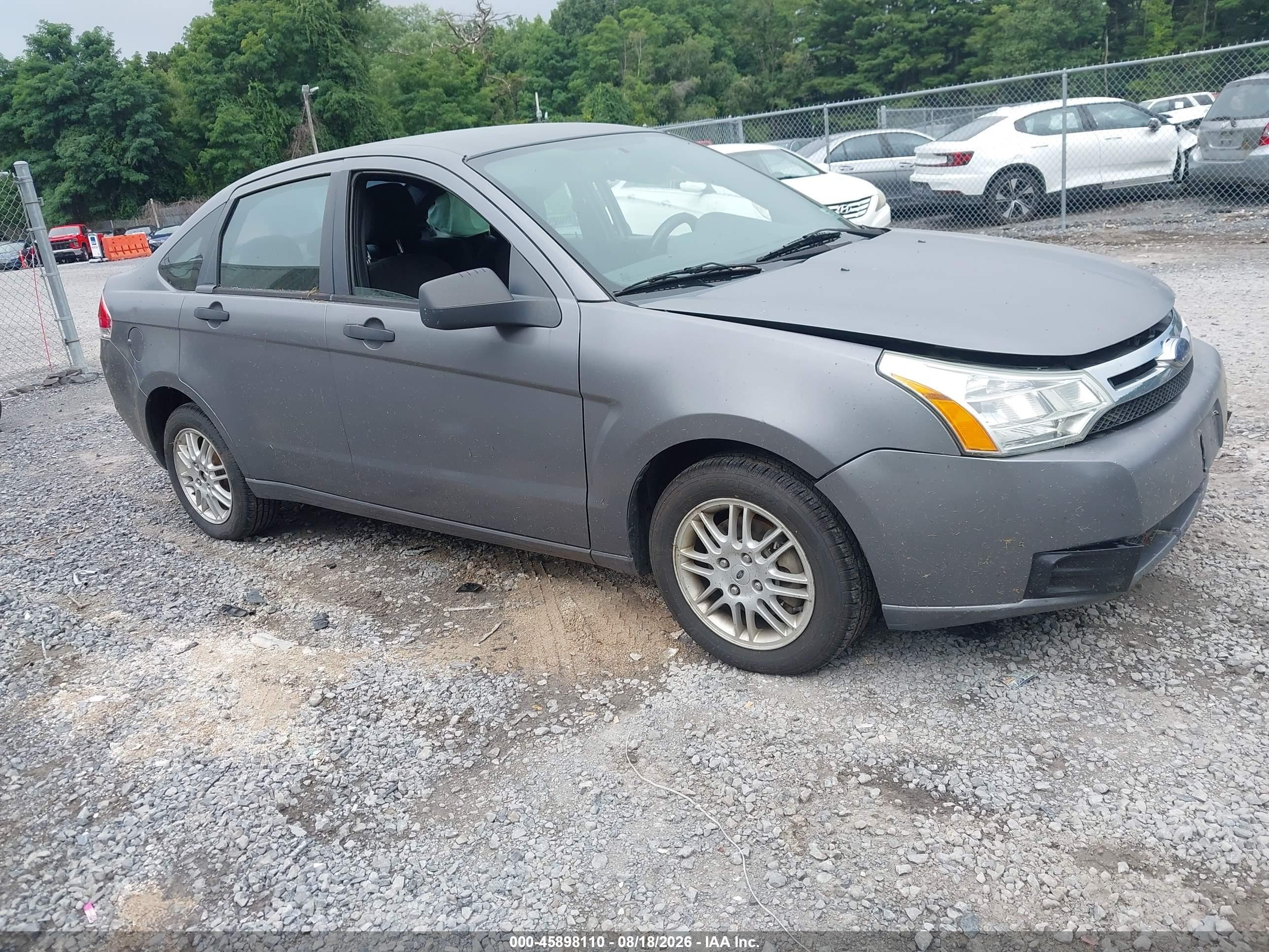 2010 Ford Focus Se Gray vin: 1FAHP3FN2AW210106