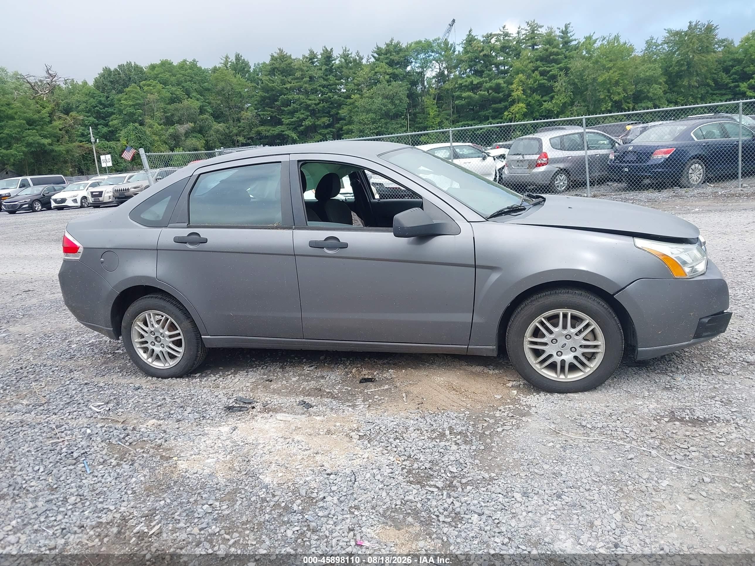 2010 Ford Focus Se Серый vin: 1FAHP3FN2AW210106