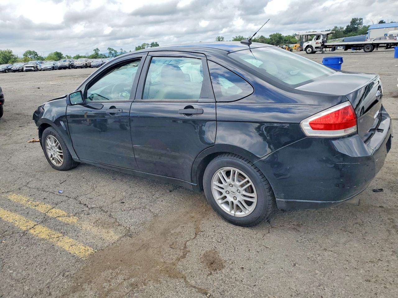 2010 Ford Focus Se Black vin: 1FAHP3FN2AW219680