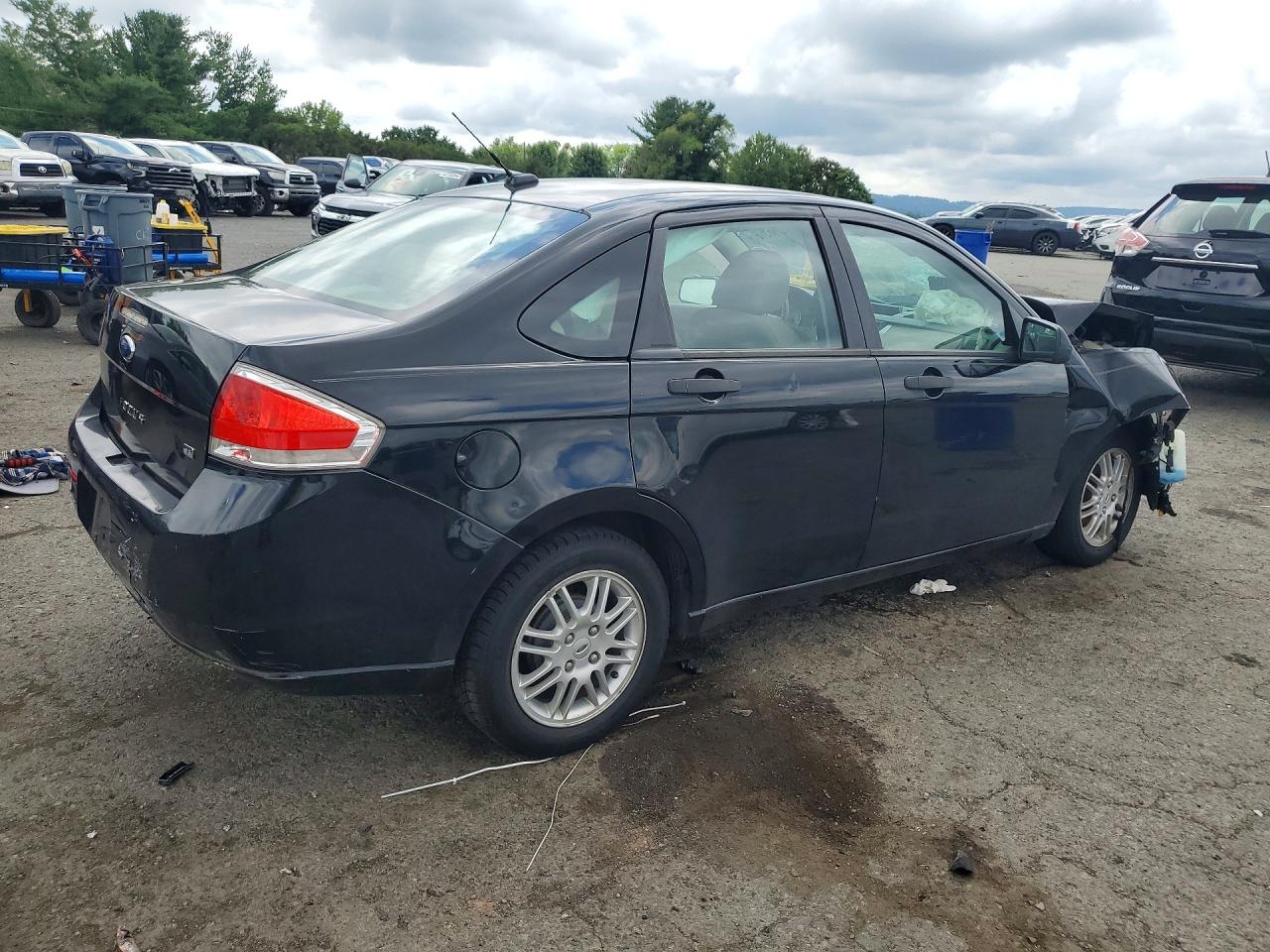 2010 Ford Focus Se Black vin: 1FAHP3FN2AW219680
