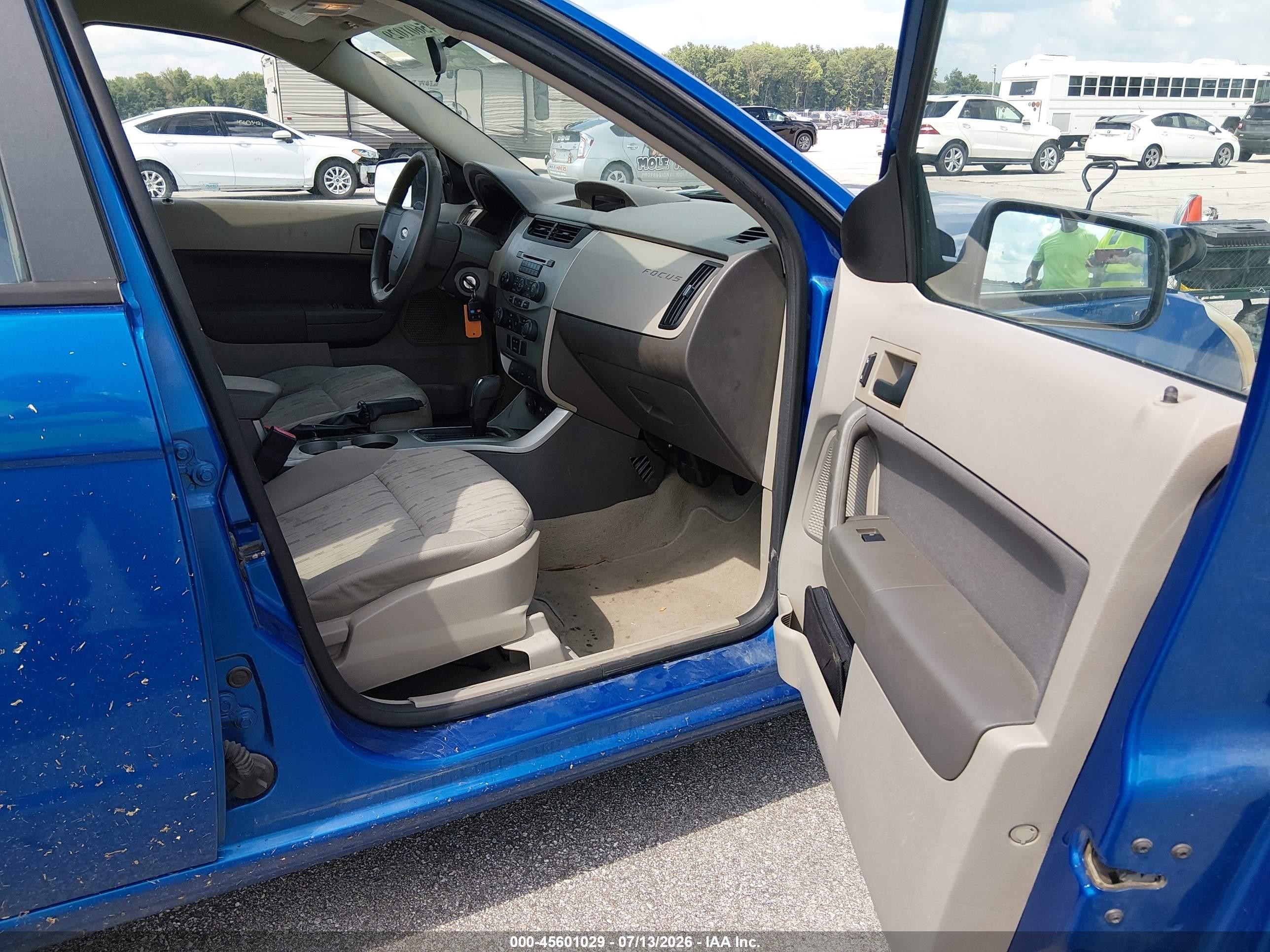 2010 Ford Focus Se Blue vin: 1FAHP3FN2AW261847