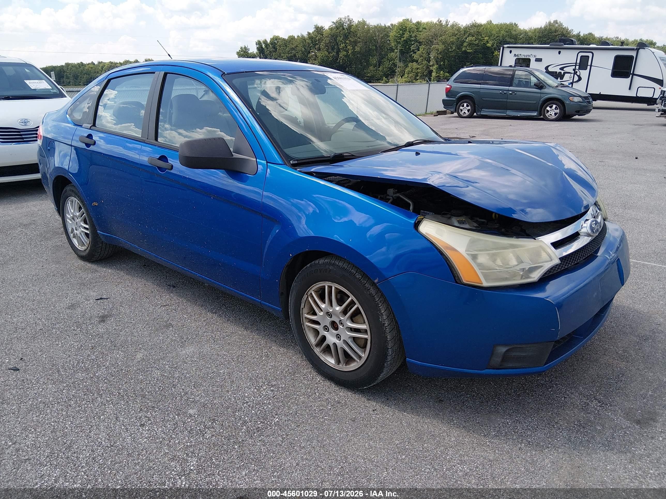 2010 Ford Focus Se Blue vin: 1FAHP3FN2AW261847