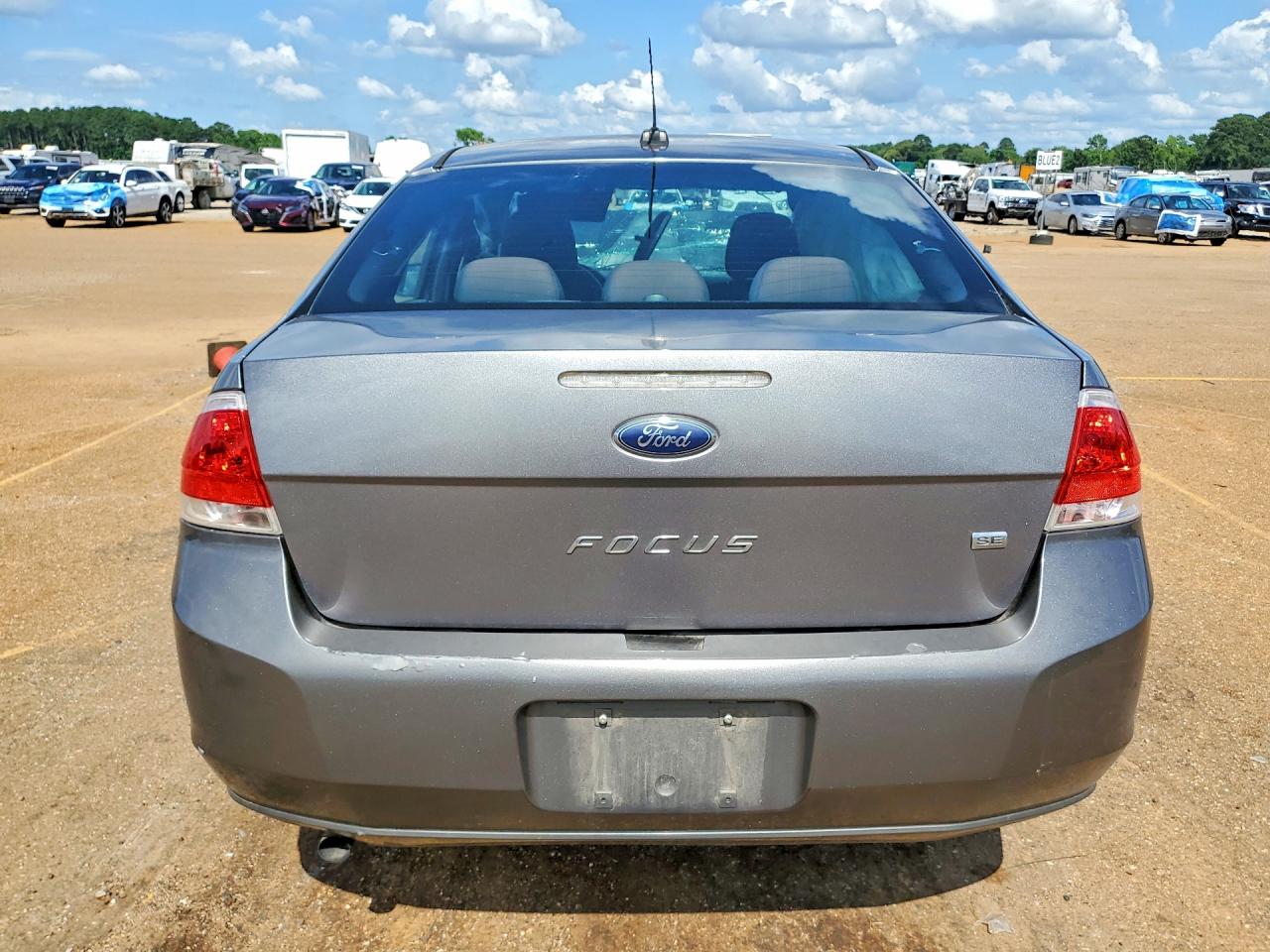 2010 Ford Focus Se Gray vin: 1FAHP3FN2AW262898
