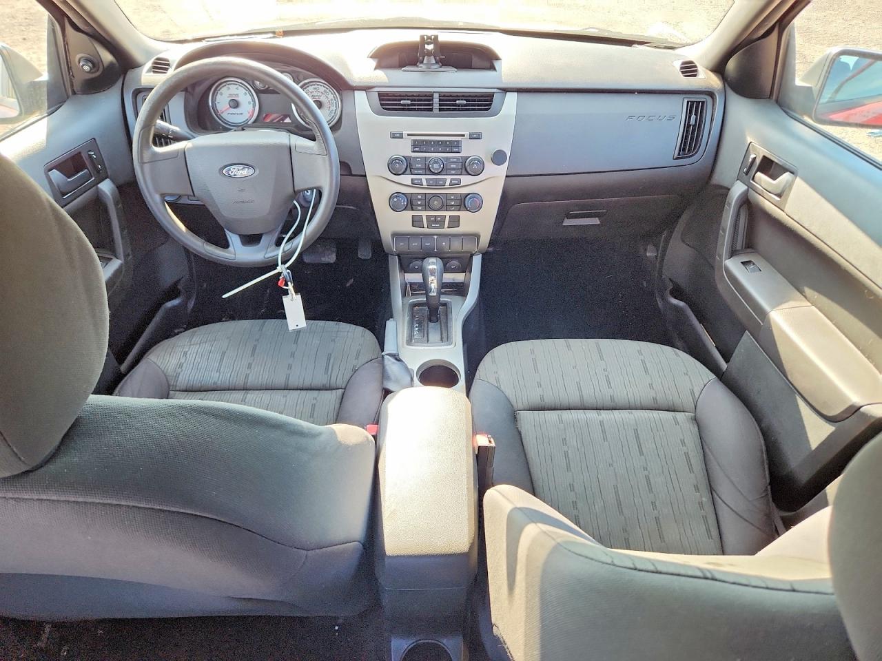 2010 Ford Focus Se Maroon vin: 1FAHP3FN2AW277255