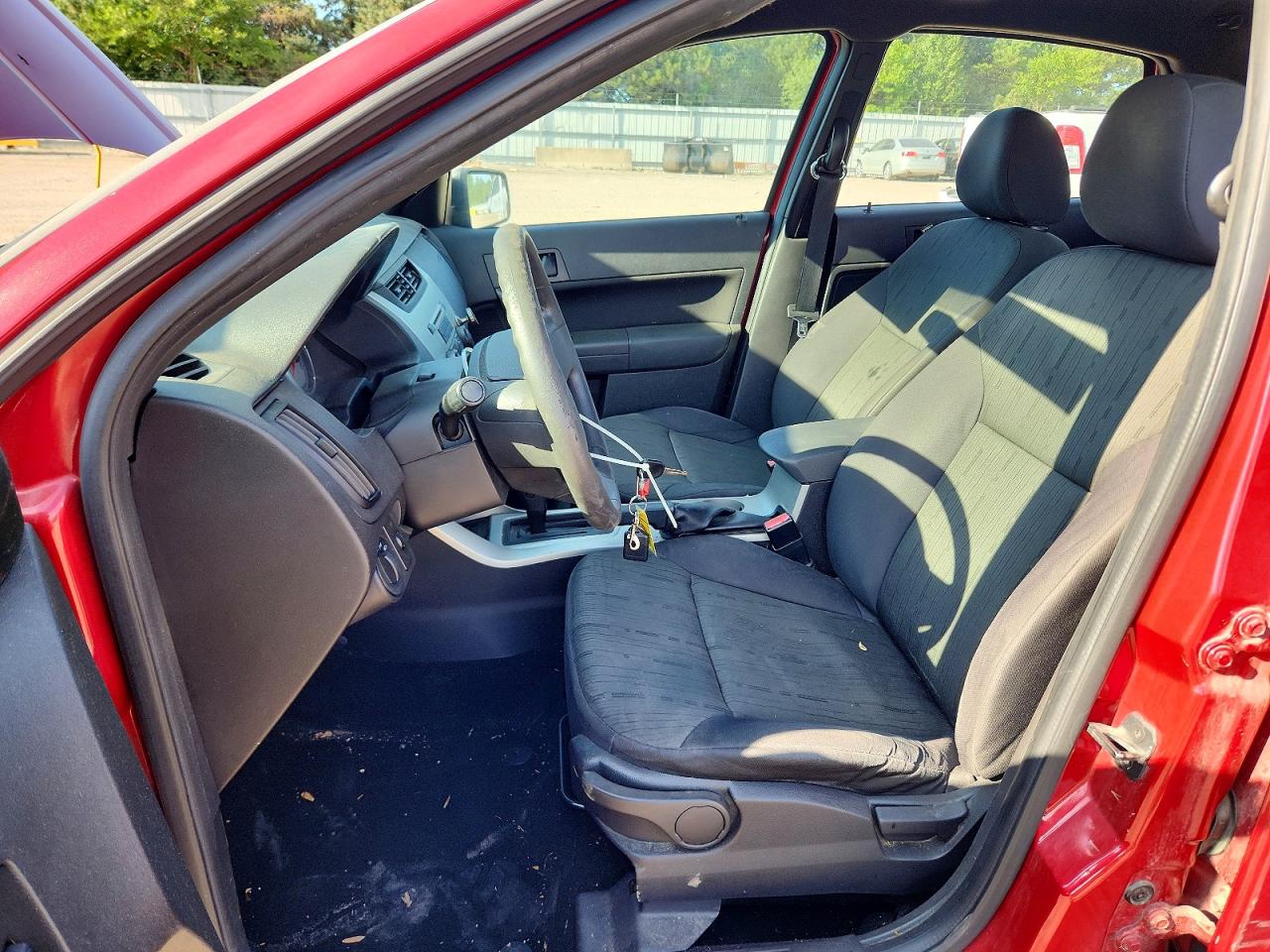 2010 Ford Focus Se Maroon vin: 1FAHP3FN2AW277255