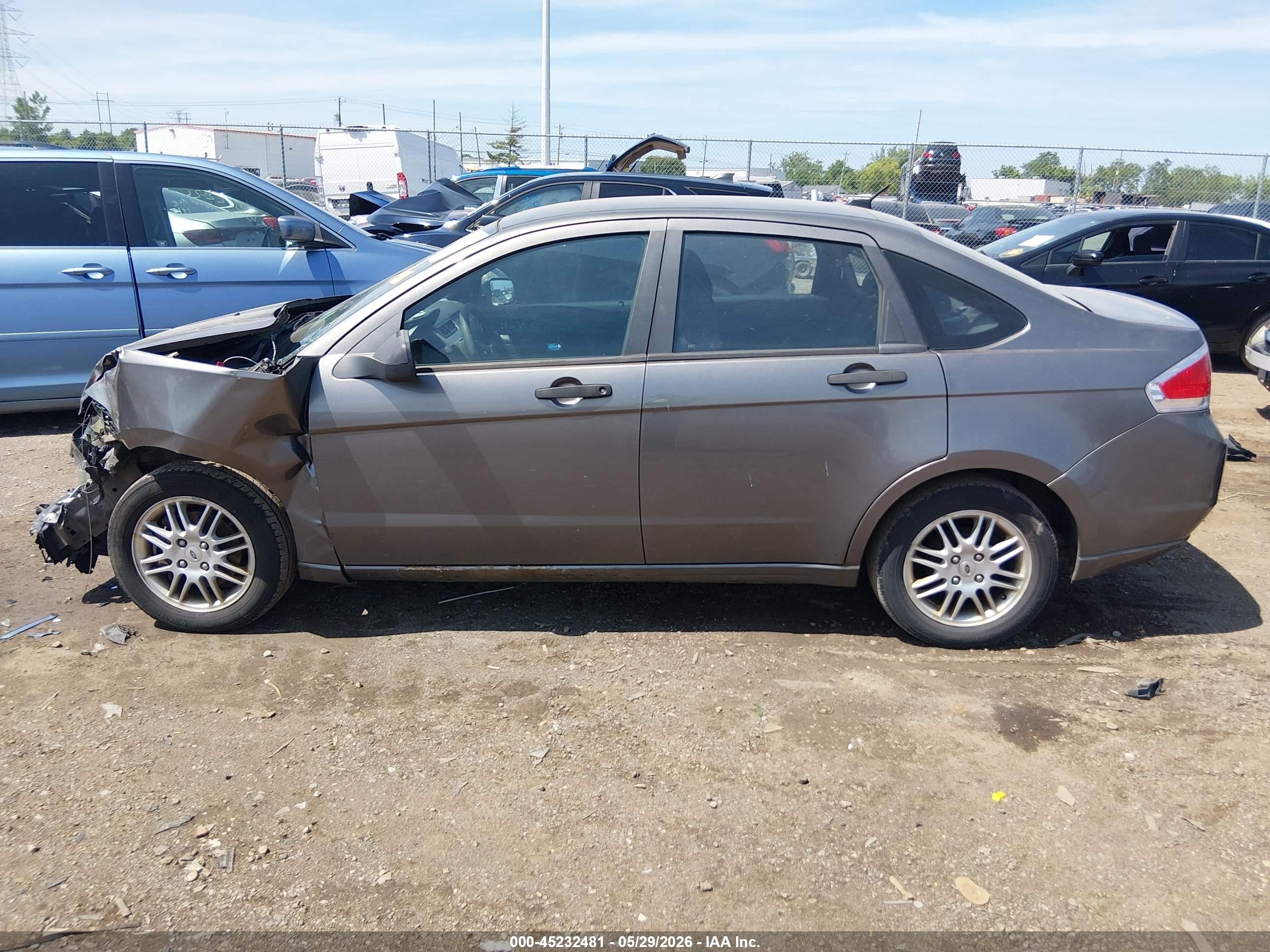 2010 Ford Focus Se Gray vin: 1FAHP3FN2AW278843