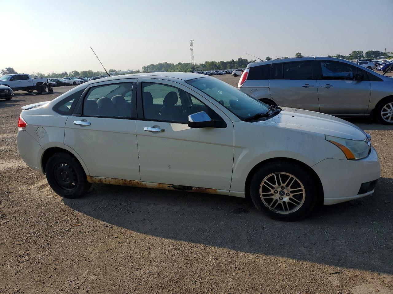 2010 Ford Focus Se White vin: 1FAHP3FN2AW284156