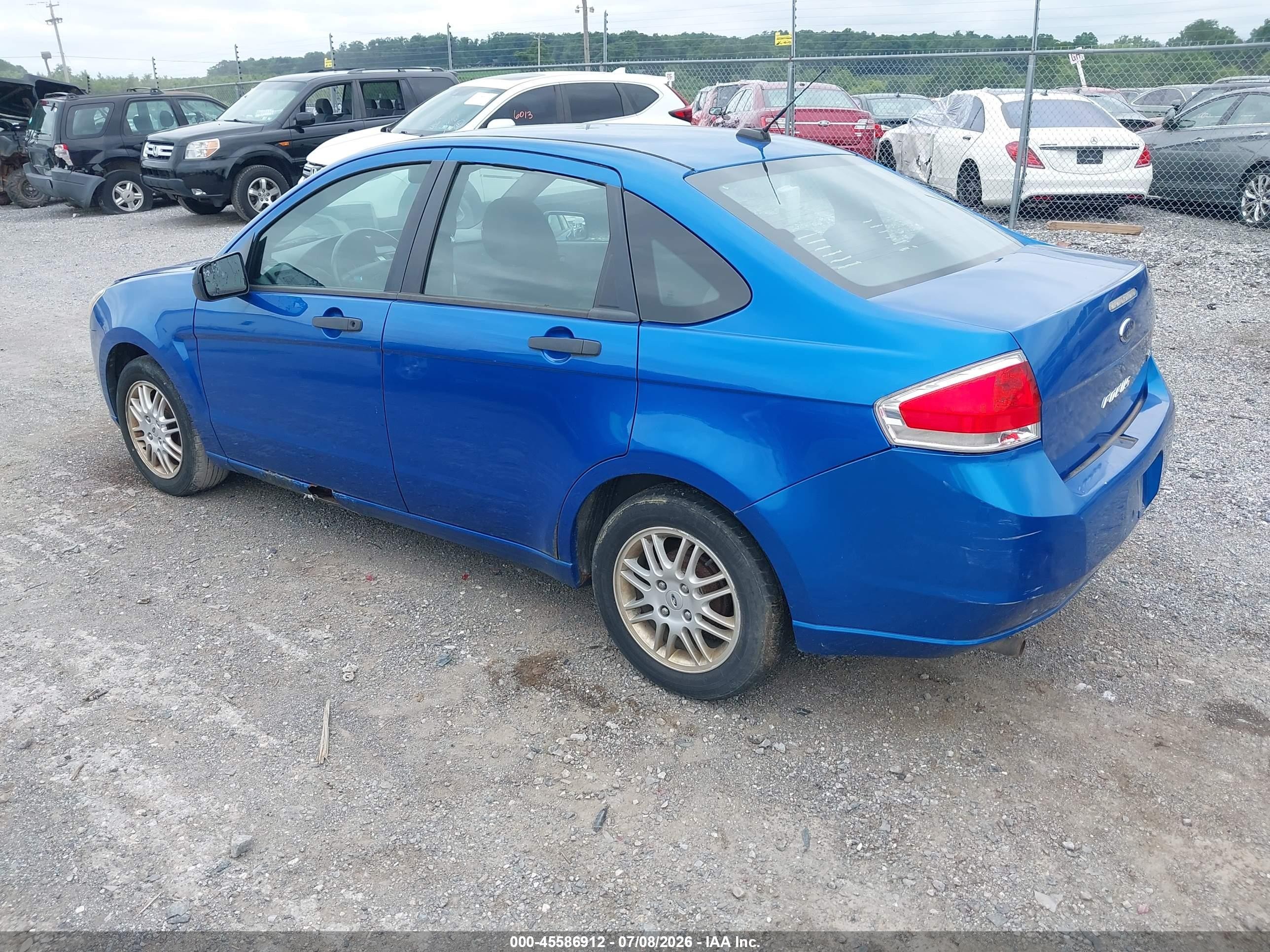2011 Ford Focus Se Blue vin: 1FAHP3FN2BW114235