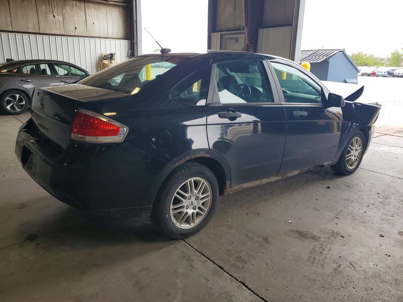 2011 Ford Focus Se Black vin: 1FAHP3FN2BW117426