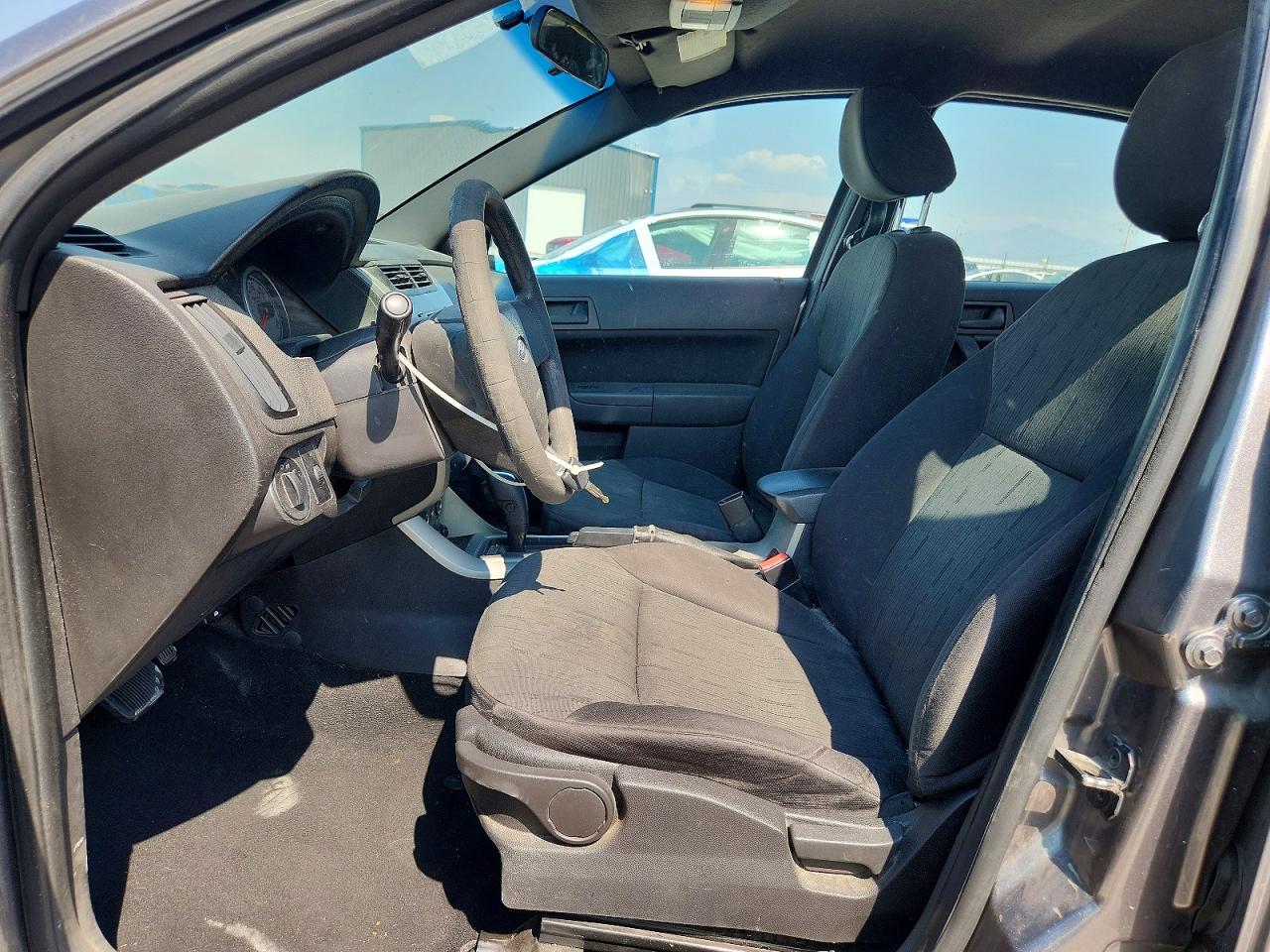 2011 Ford Focus Se Gray vin: 1FAHP3FN2BW119323