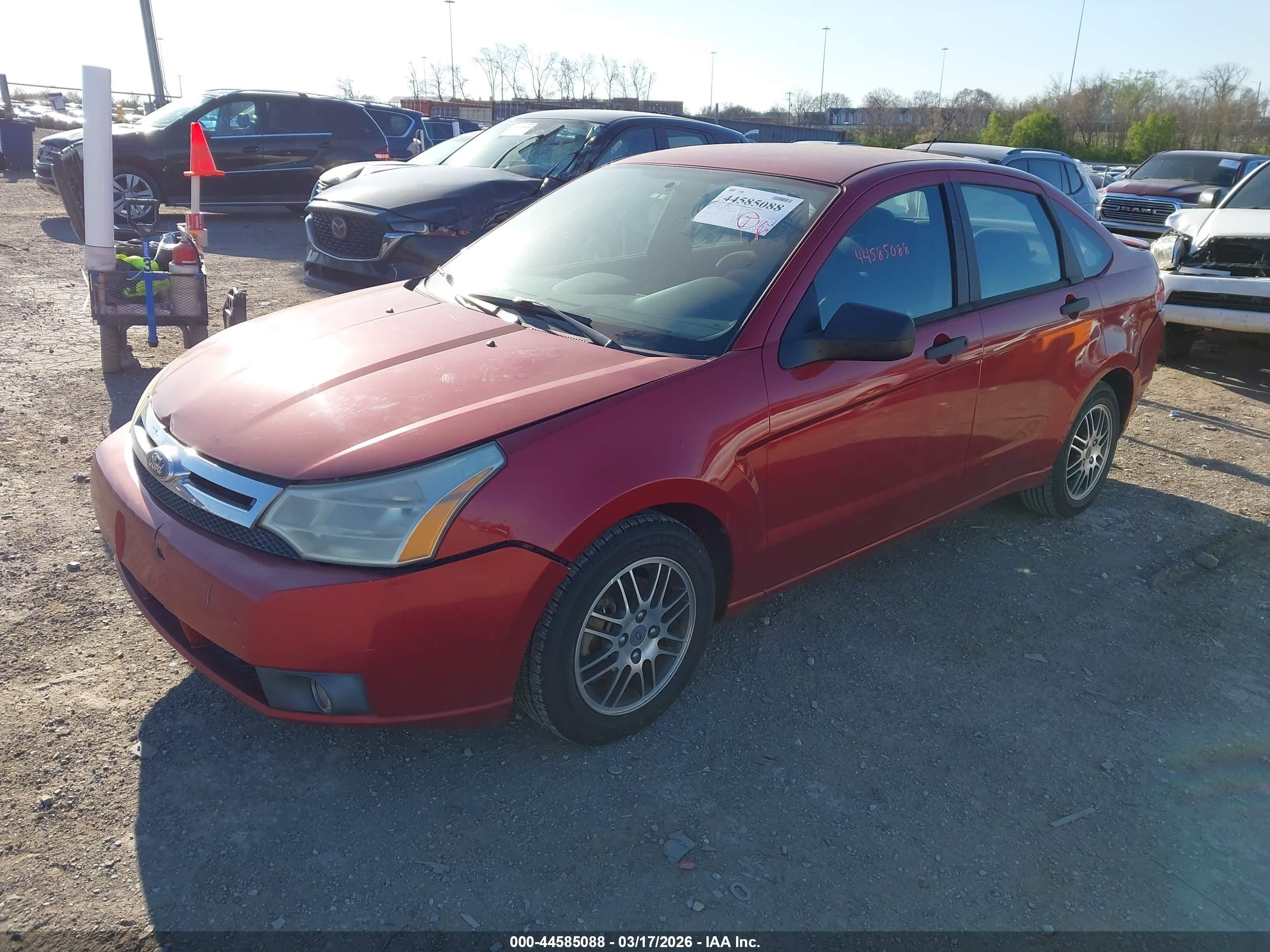 2011 Ford Focus Se Red vin: 1FAHP3FN2BW122514